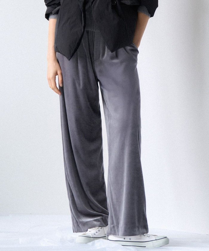 【23区/NIJYUSANKU】の【GOLD LABEL】プレミアムベロア ドロスト ワイドパンツ インテリア・キッズ・メンズ・レディースファッション・服の通販 founy(ファニー) https://founy.com/ ファッション Fashion レディースファッション Fashion for Women パンツ Pants & Trousers コレクション Collection, Seasonal Line シンプル Simple, Minimal ストレッチ Stretch, Stretchy Fabric スポーティ Sporty, Casual Athletic スマート Smart, Elegant ドレープ Drape, Draping Fabric プレミアム Premium, High-End ベロア Velour, Soft Velvet リラックス Relax, Relaxed Fit ワイド Wide, Wide Fit A/W・秋冬 Autumn/Winter 冬 Winter / This Winter 2025年 2025 2025-2026秋冬・A/W Autumn/Winter 2025–26 AW25–26 |ID: prp329100004842358 ipo3291000000035464832