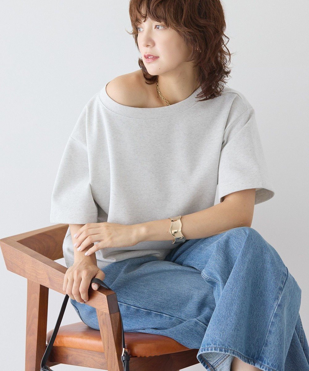 【アメリカンホリック/AMERICAN HOLIC】の2WAYオフショルスウェット半袖プルオーバー 人気、トレンドファッション・服の通販 founy(ファニー) ファッション Fashion レディースファッション Fashion for Women トップス・カットソー Cut & Sew Tops レディースパーカー・カジュアルフーディー Casual Hoodies & Sweatshirts カジュアルプルオーバー・ニットトップス Pullovers & Knit Tops / Casual Pullovers スウェット・クルーネックトップス Sweatshirts & Crewnecks / Relaxed Fit Sweat Tops おすすめ Recommended / Our Picks アクセサリー Fashion Accessories ショルダー Shoulder, Shoulder Strap スウェット / スエット Sweatshirt, Sweatwear ベーシック Basic, Essential ポケット Pocket, Pocket Detail 半袖 Short Sleeve, Half Sleeve A/W・秋冬 Autumn/Winter other-1|ID: prp329100004842361 ipo3291000000035287461