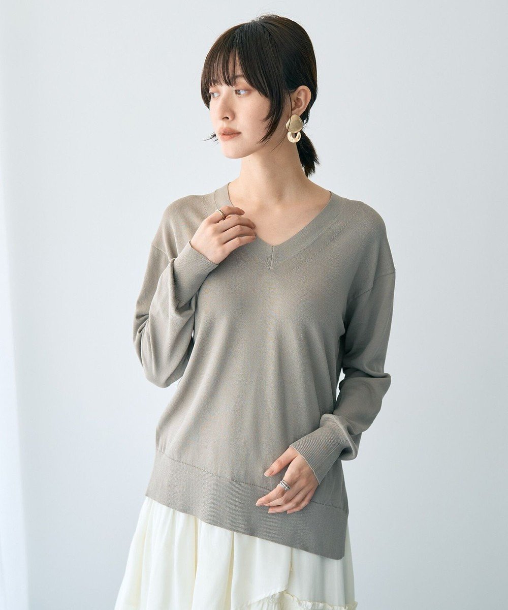 【イェッカ ヴェッカ/YECCA VECCA】のVネックスリットニット インテリア・キッズ・メンズ・レディースファッション・服の通販 founy(ファニー) 　ファッション　Fashion　レディースファッション　Fashion for Women　トップス・カットソー　Cut & Sew Tops　ニット　Knit Tops & Sweaters　Vネックトップス　V-Neck Tops / V-Cut Neckline Shirts　おすすめ　Recommended / Our Picks　アシンメトリー　Asymmetrical Style　カットソー　Cut and Sewn Top　スリット　Slit, Slit Detail　セーター　Sweater, Knitwear　フォルム　Silhouette, Form　ポケット　Pocket, Pocket Detail　エレガント 上品　Elegant　A/W・秋冬　Autumn/Winter　Gray Beige|ID: prp329100004842397 ipo3291000000035287570