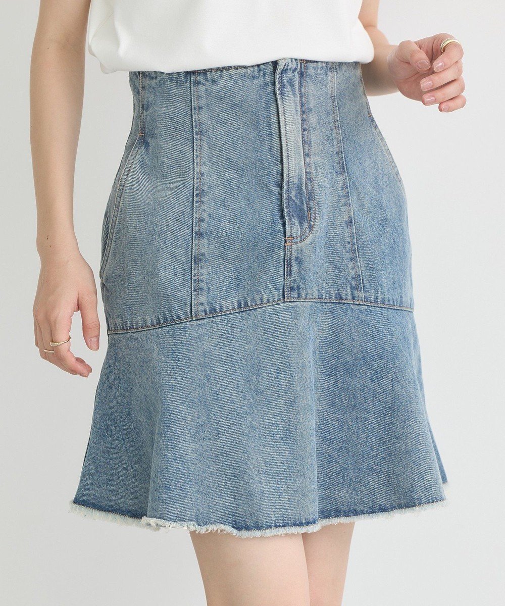 【アースミュージックアンドエコロジー/earth music&ecology】のハイウエストフレアデニムスカート インテリア・キッズ・メンズ・レディースファッション・服の通販 founy(ファニー) 　ファッション　Fashion　レディースファッション　Fashion for Women　スカート　Skirts　デニムスカート・カジュアルスカート　Denim Skirts　おすすめ　Recommended / Our Picks　デニム　Denim, Jeans Material　フレア　Flare, Flared　ポケット　Pocket, Pocket Detail　A/W・秋冬　Autumn/Winter　Light Indigo|ID: prp329100004842501 ipo3291000000035287941