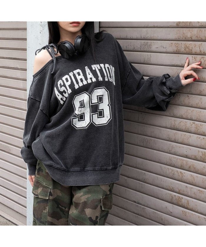 【ウィゴー/WEGO】の【25年秋冬新作】2WAYグラフィックワンショルBIGスウェット インテリア・キッズ・メンズ・レディースファッション・服の通販 founy(ファニー) https://founy.com/ ファッション Fashion レディースファッション Fashion for Women トップス・カットソー Cut & Sew Tops レディースパーカー・カジュアルフーディー Casual Hoodies & Sweatshirts スウェット・クルーネックトップス Sweatshirts & Crewnecks / Relaxed Fit Sweat Tops インナー Innerwear カーゴパンツ Cargo Pants, Utility Pants キャップ Cap, Baseball Cap グラフィック Graphic, Graphic Design ショルダー Shoulder, Shoulder Strap スウェット / スエット Sweatshirt, Sweatwear スニーカー Sneakers, Trainers スポーティ Sporty, Casual Athletic スマホ Smartphone, Mobile Device セットアップ Set-Up, Coordinated Outfit ダメージ Distressed, Destroyed デニム Denim, Jeans Material トレンド Trend, Trending Now 長袖 Long Sleeve, Full Sleeve ハーフ Half, Half-Length ビッグ Big, Oversized フロント Front, Front Design プリント Print, Printed Pattern ワンショル One Shoulder, Asymmetrical A/W・秋冬 Autumn/Winter おすすめ Recommended / Our Picks |ID: prp329100004842546 ipo3291000000035856200