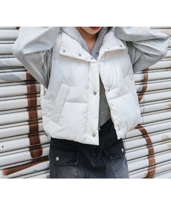 【ウィゴー/WEGO】の【25年秋冬新作】ショートパファーベスト インテリア・キッズ・メンズ・レディースファッション・服の通販 founy(ファニー) https://founy.com/ ファッション Fashion レディースファッション Fashion for Women アウター Coat / Outerwear Collection レディースジャケット・軽アウター Jackets インナー Innerwear 秋 Autumn キャミ Camisole, Cami Top ショート Short, Short Length ジャケット Jacket, Outerwear スウェット / スエット Sweatshirt, Sweatwear スマホ Smartphone, Mobile Device ダウン Down, Puffer トレンド Trend, Trending Now ドローコード Drawcord, Drawstring Cord ベスト Vest, Waistcoat 防寒 Cold Protection, Winter-Ready 冬 Winter / This Winter A/W・秋冬 Autumn/Winter |ID: prp329100004842549 ipo3291000000035856323