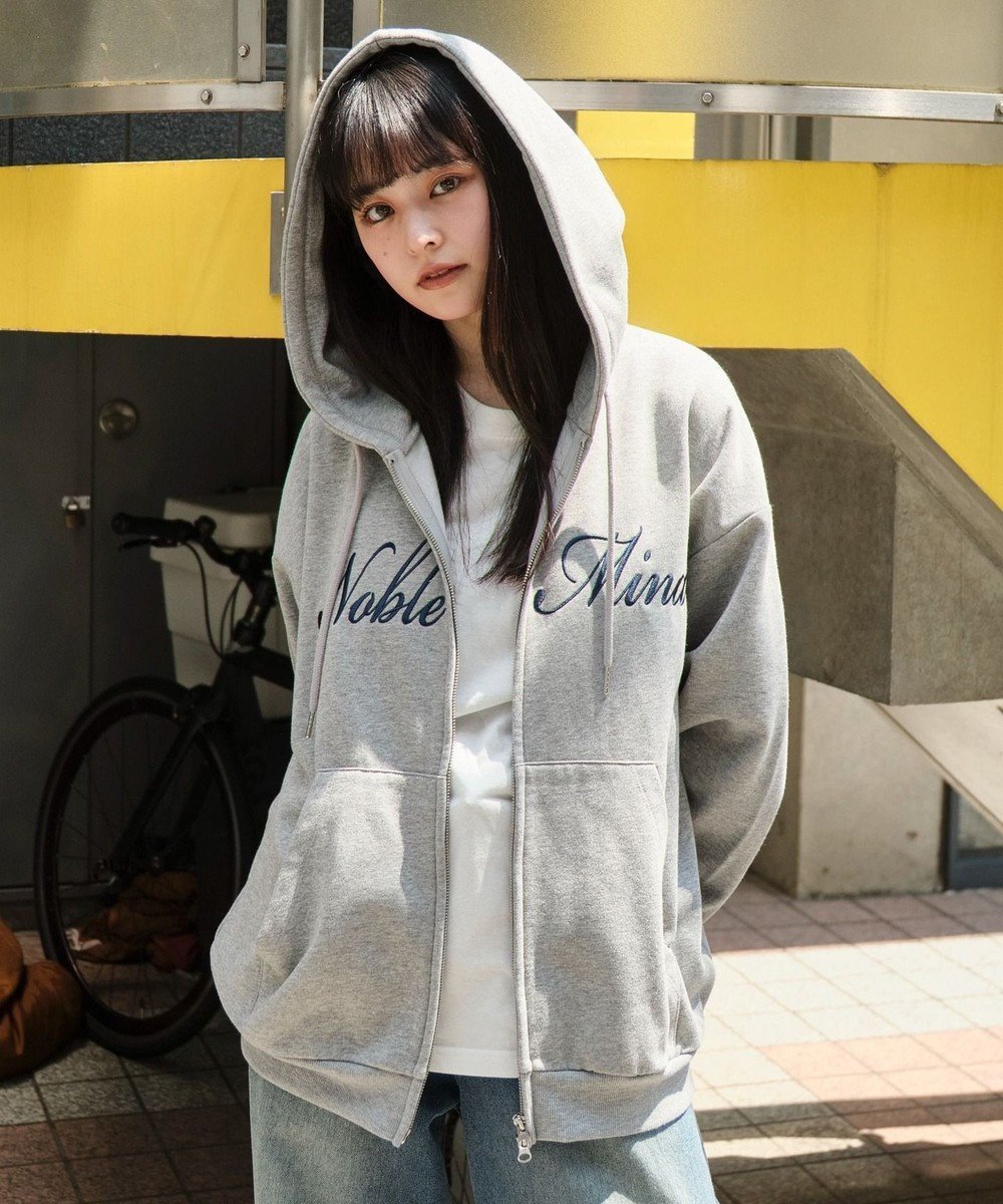 【ウィゴー/WEGO】の【25年秋冬新作/ユニセックス着用ITEM/SMLサイズ展開】グラフィックロゴダブルZIPパーカー インテリア・キッズ・メンズ・レディースファッション・服の通販 founy(ファニー) ファッション Fashion レディースファッション Fashion for Women トップス・カットソー Cut & Sew Tops レディースパーカー・カジュアルフーディー Casual Hoodies & Sweatshirts カーゴパンツ Cargo Pants, Utility Pants グラフィック Graphic, Graphic Design シンプル Simple, Minimal スマホ Smartphone, Mobile Device ダブル Double, Double-Breasted デニム Denim, Jeans Material 長袖 Long Sleeve, Full Sleeve パーカー Hoodie, Parka フロント Front, Front Design 無地 Plain, Solid Color リラックス Relax, Relaxed Fit A/W・秋冬 Autumn/Winter おすすめ Recommended / Our Picks グレーその他|ID: prp329100004842552 ipo3291000000035856440