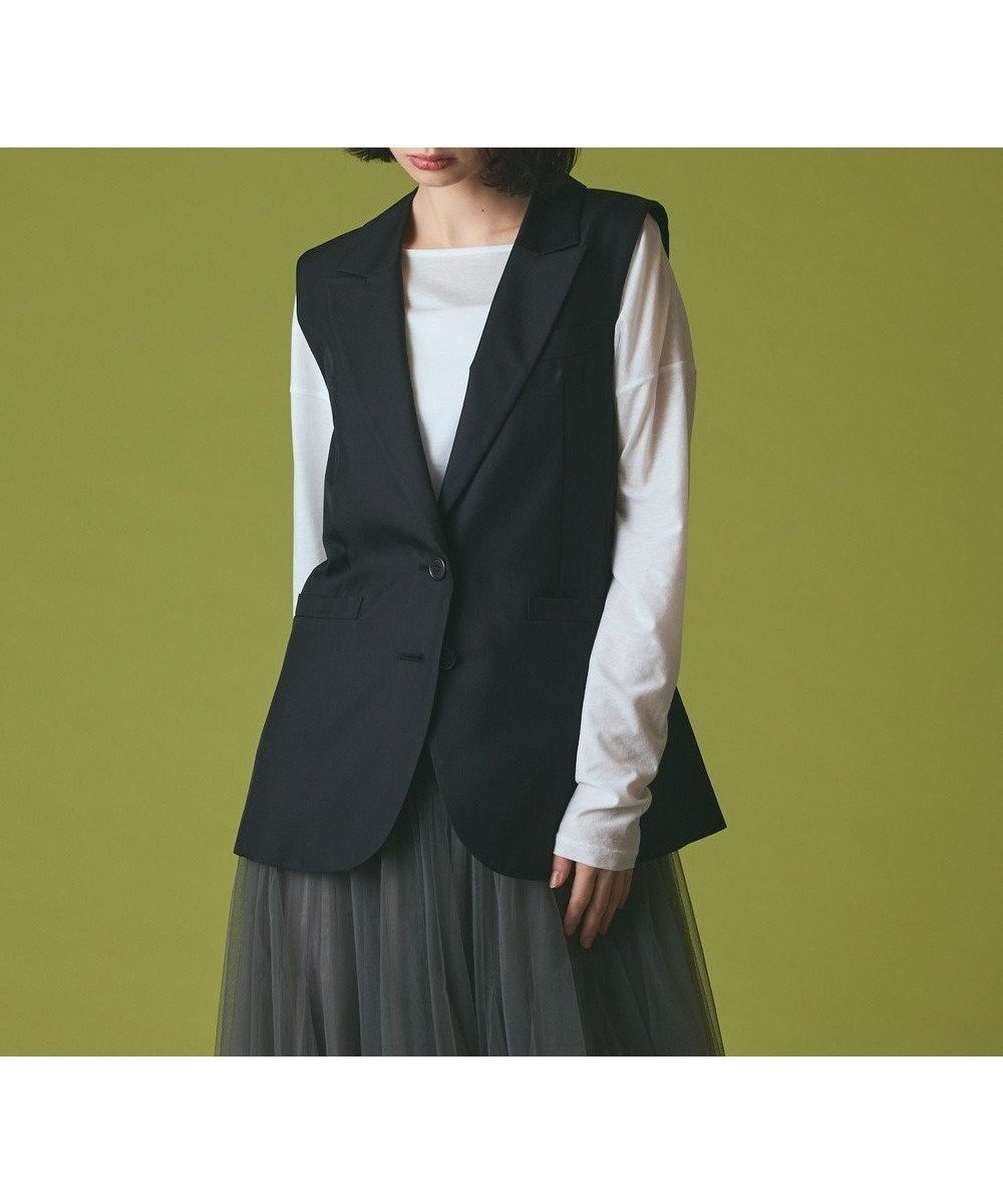【グレース コンチネンタル/GRACE CONTINENTAL】のシルクツイルジレ インテリア・キッズ・メンズ・レディースファッション・服の通販 founy(ファニー) ファッション Fashion レディースファッション Fashion for Women アウター Coat / Outerwear Collection トップス・カットソー Cut & Sew Tops ベスト&ジレ / 重ね着スタイル Vests & Gilets シルク Silk, 100% Silk シンプル Simple, Minimal セットアップ Set-Up, Coordinated Outfit テーラード Tailored, Tailored Fit ベスト Vest, Waistcoat ラグジュアリー Luxury, Elegant エレガント 上品 Elegant A/W・秋冬 Autumn/Winter ブラック|ID: prp329100004842572 ipo3291000000035856780