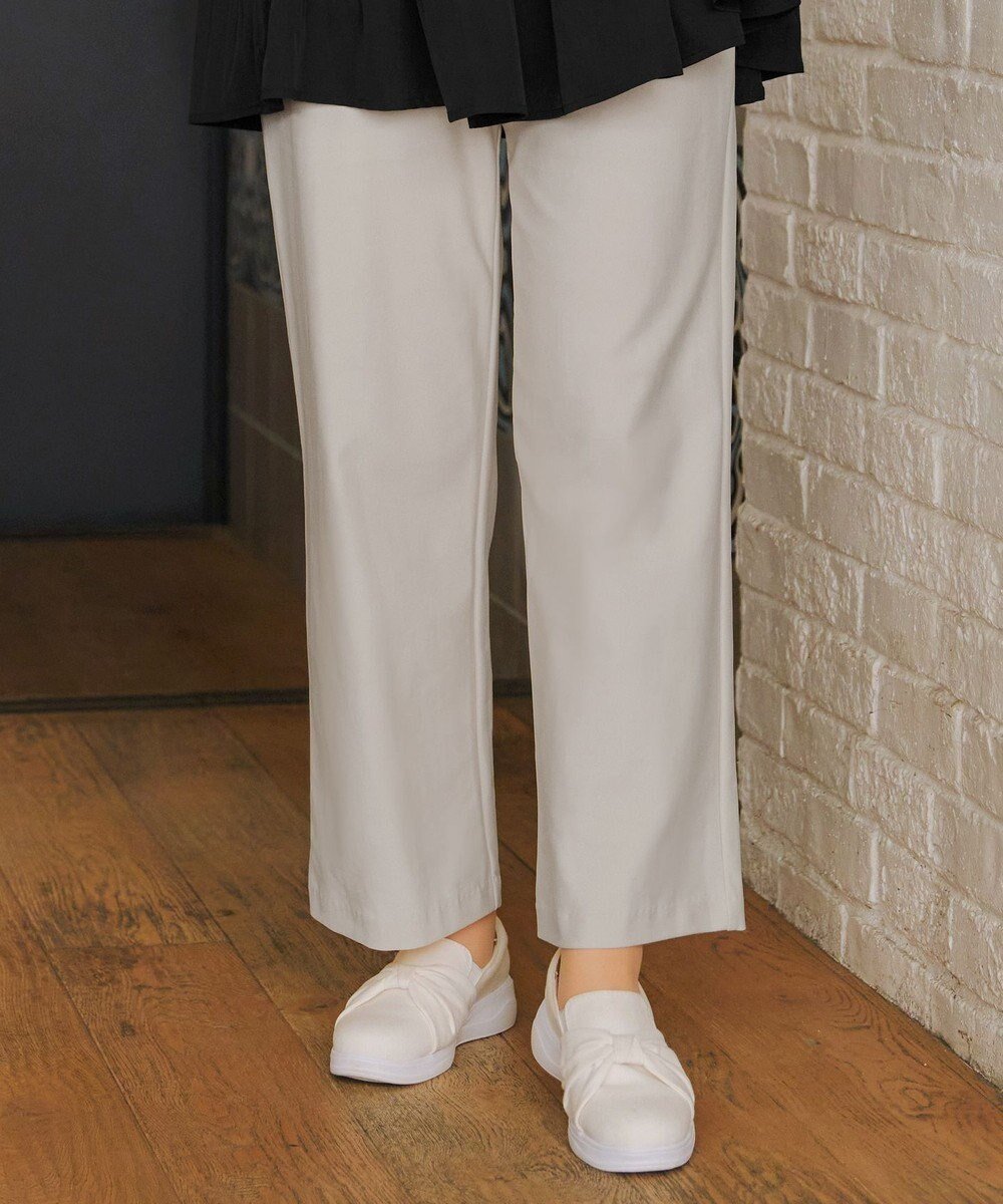 【ティアクラッセ/Tiaclasse】の日本製エアシルキーワイドパンツ インテリア・キッズ・メンズ・レディースファッション・服の通販 founy(ファニー) 　ファッション　Fashion　レディースファッション　Fashion for Women　パンツ　Pants & Trousers　アクセサリー　Fashion Accessories　ウォッシャブル　Machine Washable　洗える　Machine Washable　カーディガン　Cardigan, Knitwear　シルク　Silk, 100% Silk　ストレッチ　Stretch, Stretchy Fabric　チュニック　Tunic, Long Top　ポケット　Pocket, Pocket Detail　楽ちん　Easy Fit, Comfortable　ワイド　Wide, Wide Fit　A/W・秋冬　Autumn/Winter　再入荷　Restock / Back in Stock　日本製　Made In Japan　新作・新入荷　New Arrivals / New In　ビジネス 仕事 通勤　Business / Work / Commuting　オフベージュ|ID: prp329100004842586 ipo3291000000035649837