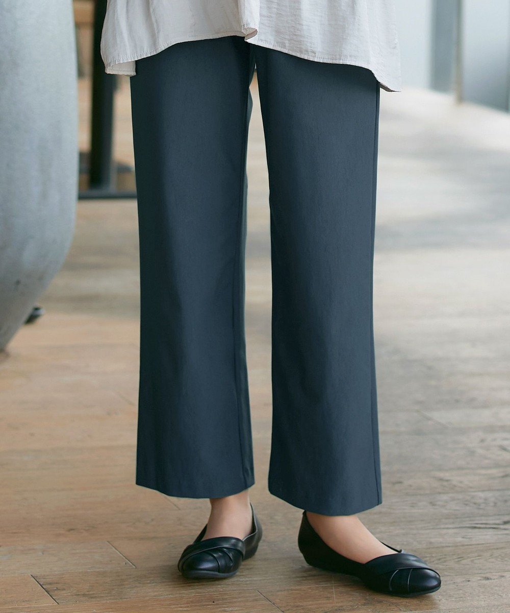 【ティアクラッセ/Tiaclasse】の日本製エアシルキーワイドパンツ インテリア・キッズ・メンズ・レディースファッション・服の通販 founy(ファニー) 　ファッション　Fashion　レディースファッション　Fashion for Women　パンツ　Pants & Trousers　アクセサリー　Fashion Accessories　ウォッシャブル　Machine Washable　洗える　Machine Washable　カーディガン　Cardigan, Knitwear　シルク　Silk, 100% Silk　ストレッチ　Stretch, Stretchy Fabric　チュニック　Tunic, Long Top　ポケット　Pocket, Pocket Detail　楽ちん　Easy Fit, Comfortable　ワイド　Wide, Wide Fit　A/W・秋冬　Autumn/Winter　再入荷　Restock / Back in Stock　日本製　Made In Japan　新作・新入荷　New Arrivals / New In　ビジネス 仕事 通勤　Business / Work / Commuting　ディープブルー|ID: prp329100004842586 ipo3291000000035649841