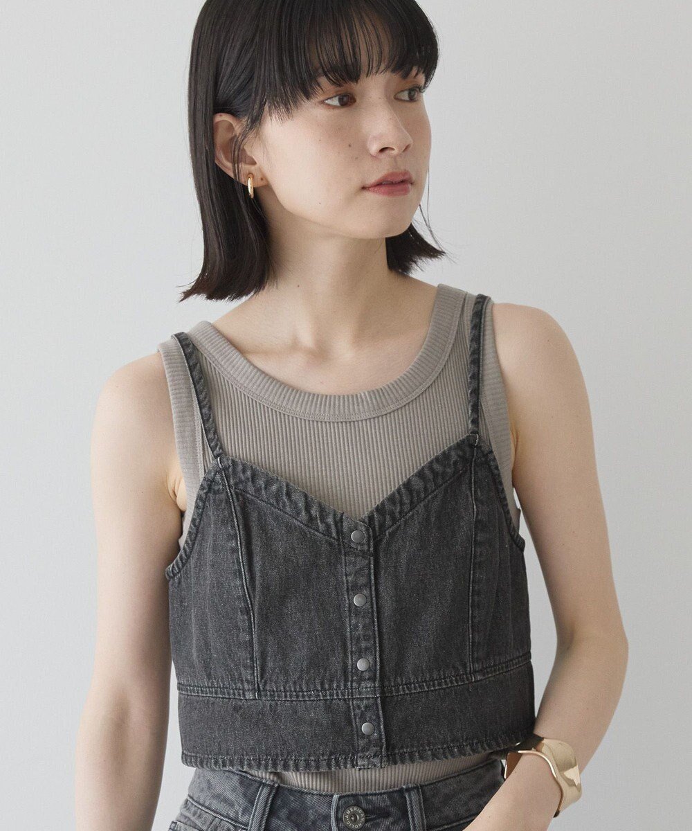 【アメリカンホリック/AMERICAN HOLIC】のデニムキャミビスチェ 人気、トレンドファッション・服の通販 founy(ファニー) ファッション Fashion レディースファッション Fashion for Women アウター Coat / Outerwear Collection トップス・カットソー Cut & Sew Tops キャミソール&ノースリーブ Camisoles & Sleeveless Tops ベスト&ジレ / 重ね着スタイル Vests & Gilets ビスチェ Bustiers & Corset Tops / Layered Bustier Style アメリカン American Style シャーリング Shirring, Ruched ショート Short, Short Length スタイリッシュ Stylish, Fashionable デニム Denim, Jeans Material トレンド Trend, Trending Now フィット Fit, Slim Fit フロント Front, Front Design ベスト Vest, Waistcoat ポケット Pocket, Pocket Detail メタル Metal, Metal Parts A/W・秋冬 Autumn/Winter 2025年 2025 2025-2026秋冬・A/W Autumn/Winter 2025–26 AW25–26 other-1|ID: prp329100004842598 ipo3291000000035288297