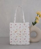 【メゾンドフルール/Maison de FLEUR】のフラワーリボンプリントスクエアトートバッグ 人気、トレンドファッション・服の通販 founy(ファニー) ファッション Fashion レディースファッション Fashion for Women バッグ Bags おすすめ Recommended / Our Picks ガーリー Girly, Feminine Style キルティング Quilted, Quilting コレクション Collection, Seasonal Line チャーム Charm, Pendant トレンド Trend, Trending Now フォルム Silhouette, Form リボン Ribbon, Bow thumbnail Red|ID: prp329100004842686 ipo3291000000035816022