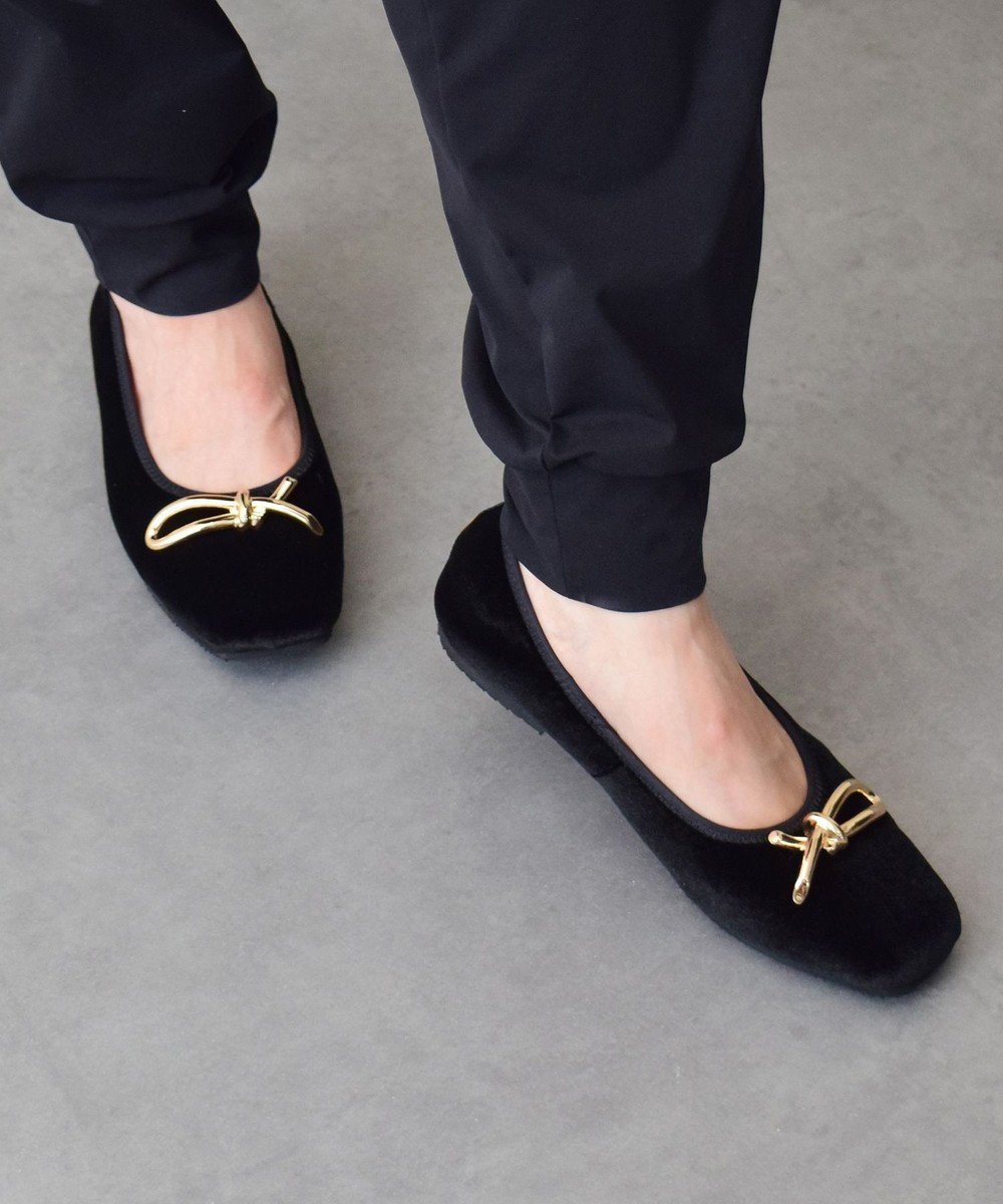 【ブリジット バーキン/Bridget Birkin】の【PARADIS COULEUR】スクエアトウメタルリボンバレエシューズ インテリア・キッズ・メンズ・レディースファッション・服の通販 founy(ファニー) 　ファッション　Fashion　レディースファッション　Fashion for Women　クッション　Cushion, Throw Pillow　シューズ　Shoes, Footwear　シンプル　Simple, Minimal　バレエ　Ballet, Ballet Style　フィット　Fit, Slim Fit　メタル　Metal, Metal Parts　リボン　Ribbon, Bow　軽量　Lightweight, Ultra Light　ブラック雑材|ID: prp329100004842709 ipo3291000000035771388