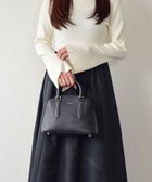 【インター ショシュール/INTER-CHAUSSURES】の【LORISTELLA】シュリンクレザーハンドバッグ ブラック|ID: prp329100004842812 ipo3291000000035840174