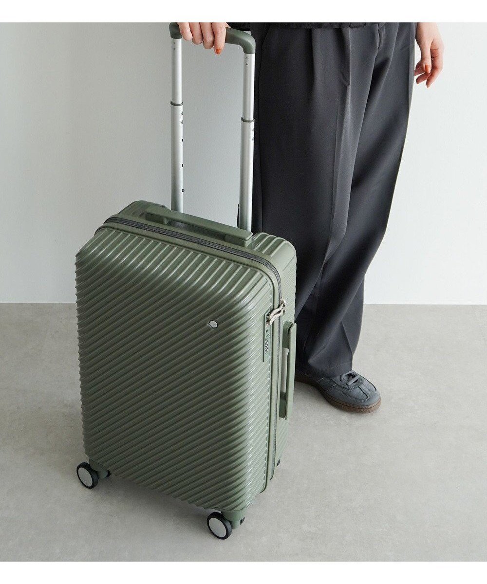 【エースバッグズアンドラゲッジ/ACE BAGS & LUGGAGE】の【雑誌掲載】 W .Day Night HaNT コラボ スーツケース 機内持ち込み 30L 05101 ダブルアンドデイナイト ハント インテリア・キッズ・メンズ・レディースファッション・服の通販 founy(ファニー) 　雑誌掲載アイテム　Magazine Picks & Fashion Features　ファッション雑誌　Fashion Magazines　オッジ　Oggi　ファッション　Fashion　レディースファッション　Fashion for Women　スーツ　Business Suits & Workwear　クッション　Cushion, Throw Pillow　グラフィック　Graphic, Graphic Design　コラボ　Collaboration, Collab　巾着　Drawstring Bag, Kinchaku　スペシャル　Special, Limited Edition　雑誌　Magazine, Fashion Magazine　チャーム　Charm, Pendant　ポケット　Pocket, Pocket Detail　ポーチ　Pouch, Small Case　メッシュ　Mesh, Net Fabric　6月号　June Issue, Jun. Edition　おすすめ　Recommended / Our Picks　夏　Summer　旅行　Travel　スーツケース キャリーケース　Suitcase / Carry Case　モスグリーン|ID: prp329100004842826 ipo3291000000035289105