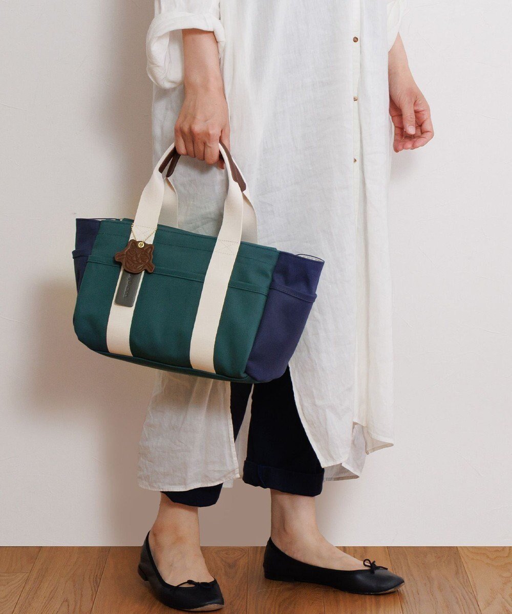 【エースバッグズアンドラゲッジ/ACE BAGS & LUGGAGE】のHAyU × ace. ガーデン トートバッグ 10L 17851 インテリア・キッズ・メンズ・レディースファッション・服の通販 founy(ファニー) 　ファッション　Fashion　レディースファッション　Fashion for Women　バッグ　Bags　ガーデン　Garden, Gardening　コラボ　Collaboration, Collab　シンプル　Simple, Minimal　チャーム　Charm, Pendant　トラベル　Travel, Travel Gear　ネコ　Cat, Feline Motif　猫　Cat, Kitty　ポケット　Pocket, Pocket Detail　ポーチ　Pouch, Small Case　リュック　Backpack, Rucksack　ワイヤー　Wire, Wired Bra　再入荷　Restock / Back in Stock　旅行　Travel　スーツケース キャリーケース　Suitcase / Carry Case　ギフト プレゼント　Gift / Present　ビジネス 仕事 通勤　Business / Work / Commuting　マルチ|ID: prp329100004842860 ipo3291000000035839541