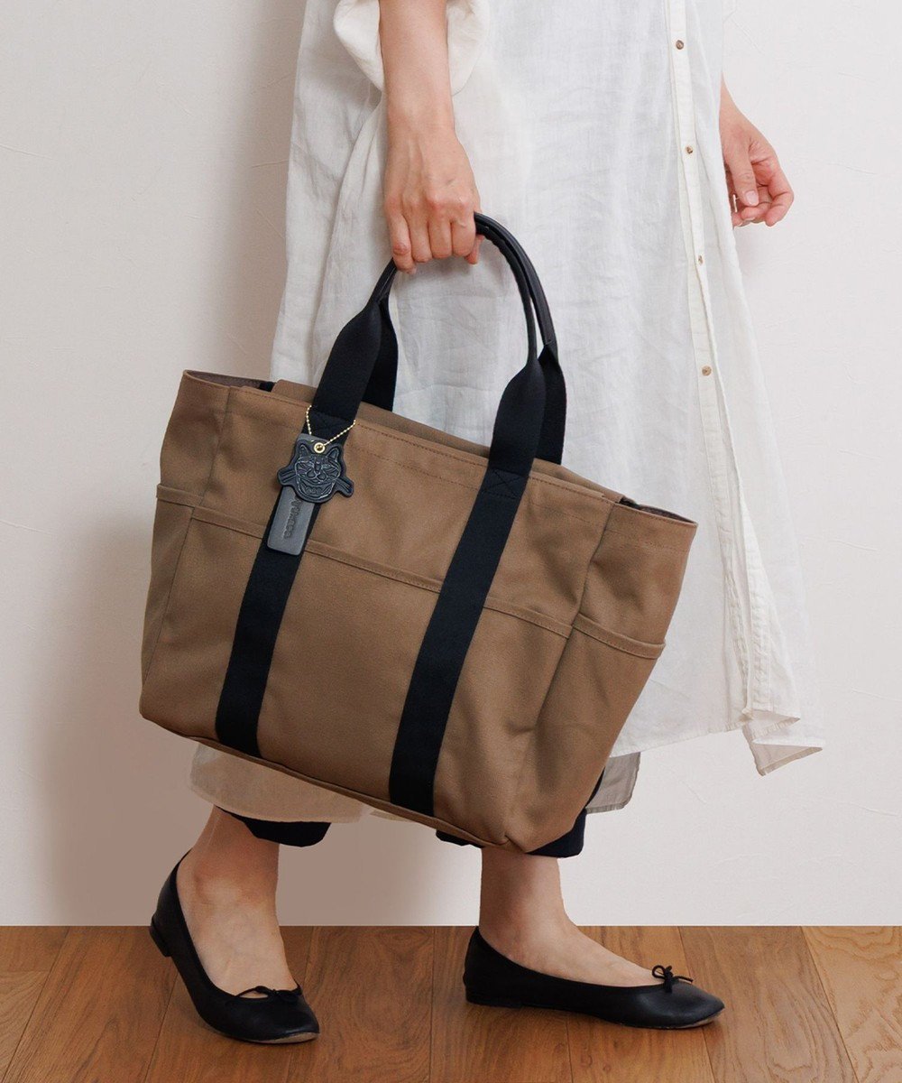 【エースバッグズアンドラゲッジ/ACE BAGS & LUGGAGE】のHAyU × ace. ガーデン トートバッグ 22L 17852 人気、トレンドファッション・服の通販 founy(ファニー) 　ファッション　Fashion　レディースファッション　Fashion for Women　バッグ　Bags　ガーデン　Garden, Gardening　コラボ　Collaboration, Collab　シンプル　Simple, Minimal　チャーム　Charm, Pendant　トラベル　Travel, Travel Gear　ネコ　Cat, Feline Motif　猫　Cat, Kitty　ポケット　Pocket, Pocket Detail　ポーチ　Pouch, Small Case　リュック　Backpack, Rucksack　ワイヤー　Wire, Wired Bra　再入荷　Restock / Back in Stock　おすすめ　Recommended / Our Picks　旅行　Travel　スーツケース キャリーケース　Suitcase / Carry Case　ギフト プレゼント　Gift / Present　ビジネス 仕事 通勤　Business / Work / Commuting　 other-1|ID: prp329100004842861 ipo3291000000035839564