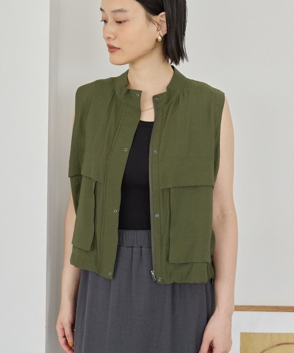 【アメリカンホリック/AMERICAN HOLIC】のWポケットショートベスト インテリア・キッズ・メンズ・レディースファッション・服の通販 founy(ファニー) 　ファッション　Fashion　レディースファッション　Fashion for Women　アウター　Coat / Outerwear Collection　トップス・カットソー　Cut & Sew Tops　ベスト&ジレ / 重ね着スタイル　Vests & Gilets　おすすめ　Recommended / Our Picks　とろみ　Fluid, Flowy Fabric　キャミワンピース　Cami Dress, Slip Dress　グログラン　Grosgrain, Grosgrain Ribbon　シアー　Sheer, See-Through　ショート　Short, Short Length　ベスト　Vest, Waistcoat　ポケット　Pocket, Pocket Detail　ワイド　Wide, Wide Fit　ワーク　Workwear, Utility Style　エレガント 上品　Elegant　A/W・秋冬　Autumn/Winter　Khaki|ID: prp329100004842890 ipo3291000000035838507
