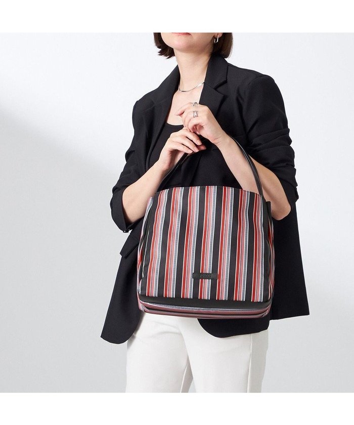 【イザック/Y'SACCS】のマルチストライプ すっきりトート Mサイズ インテリア・キッズ・メンズ・レディースファッション・服の通販 founy(ファニー) https://founy.com/ ファッション Fashion レディースファッション Fashion for Women バッグ Bags おすすめ Recommended / Our Picks カラフル Colorful Design ストライプ Stripe, Striped Pattern スマート Smart, Elegant パターン Pattern, Design Print プリント Print, Printed Pattern ポケット Pocket, Pocket Detail マグネット Magnet, Magnetic Closure ランダム Random, Irregular ワンポイント One Point, Statement Accent 人気 Popular, Best Seller 定番 Standard, Basic Item ビジネス 仕事 通勤 Business / Work / Commuting |ID: prp329100004842975 ipo3291000000035818131