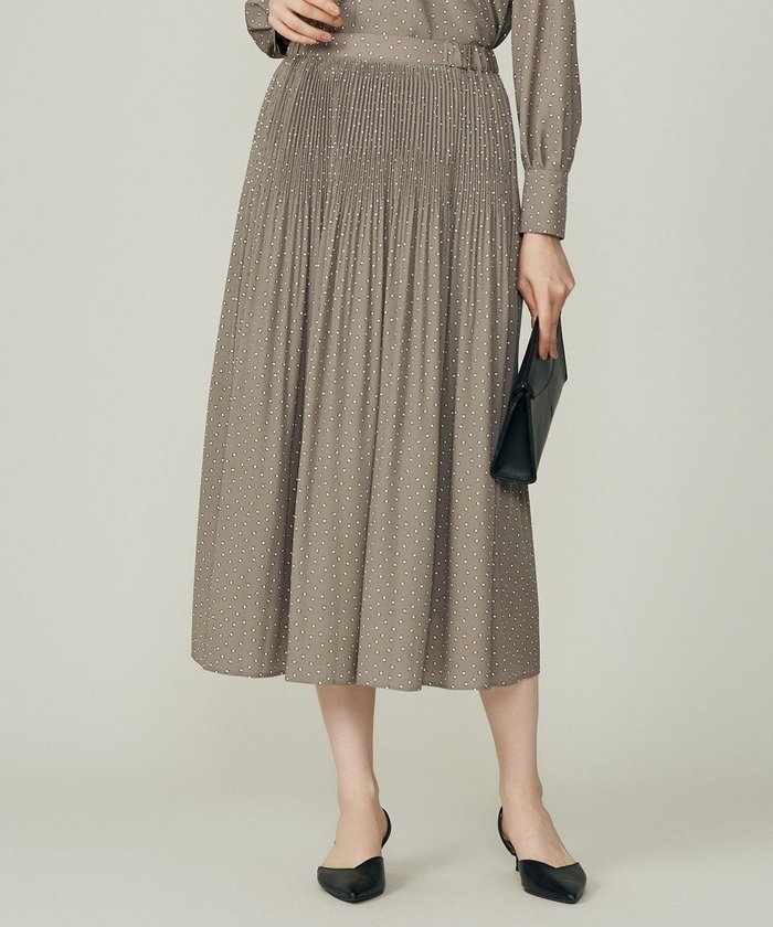 【自由区/JIYU-KU】の【セットアップ対応】ライトサテンプリーツ スカート インテリア・キッズ・メンズ・レディースファッション・服の通販 founy(ファニー) https://founy.com/ ファッション Fashion レディースファッション Fashion for Women セットアップ Matching Sets スカート・ミニ/ミディ/マキシ Skirts / Mini, Midi & Maxi Skirts スカート Skirts プリーツスカート / 上品フェミニンスタイル Pleated Skirts おすすめ Recommended / Our Picks ジャケット Jacket, Outerwear ストレッチ Stretch, Stretchy Fabric スーツ Suit, Formalwear セットアップ Set-Up, Coordinated Outfit セレモニー Ceremony ドット Polka Dot, Dot Pattern ドレープ Drape, Draping Fabric プリーツ Pleats, Pleated モチーフ Motif, Design Theme 人気 Popular, Best Seller 夏 Summer 定番 Standard, Basic Item S/S・春夏 SS, Spring/Summer, Warm Season 無地 Plain, Solid Color A/W・秋冬 Autumn/Winter ビジネス 仕事 通勤 Business / Work / Commuting |ID: prp329100004843009 ipo3291000000035289754