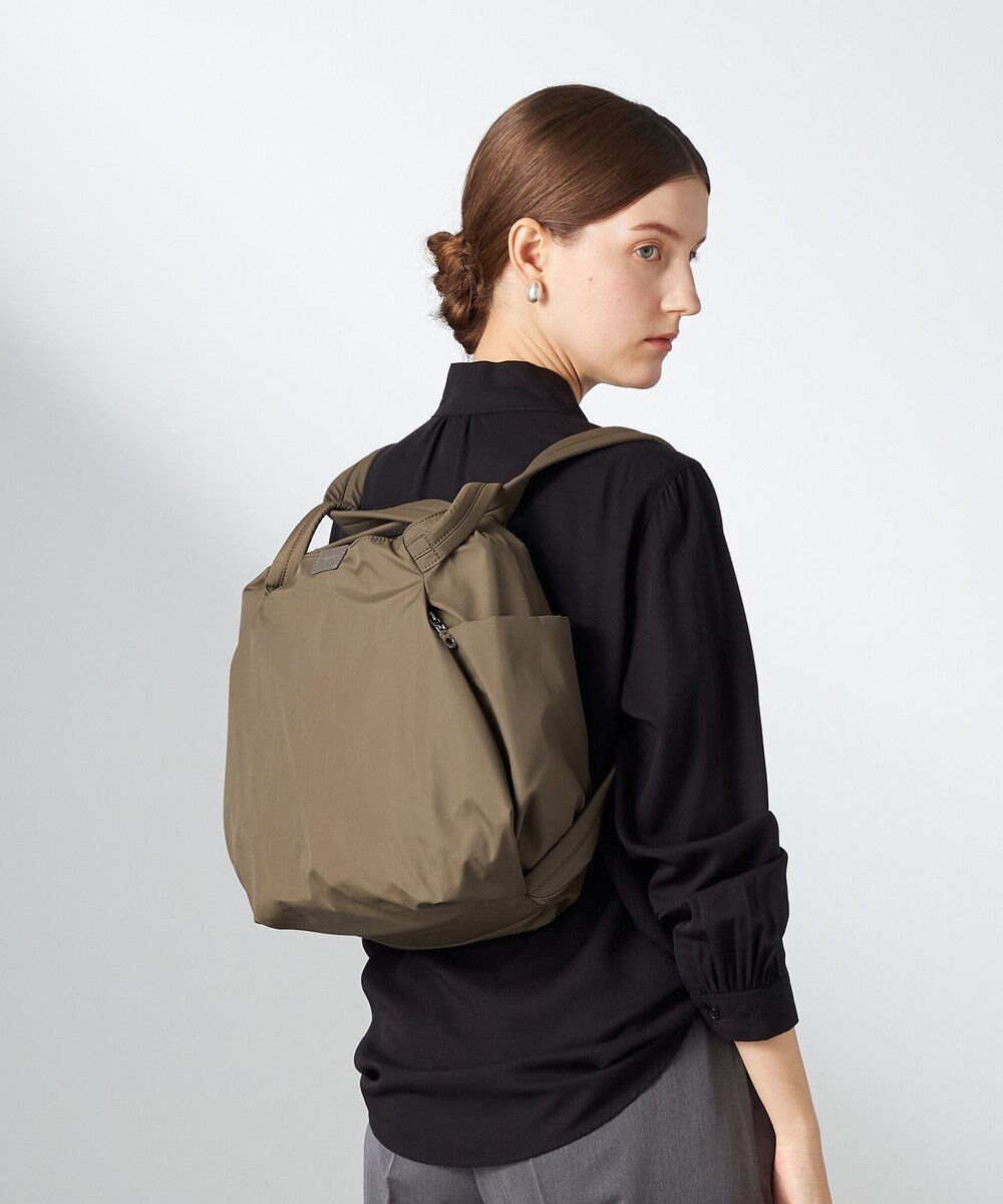 【イザック/Y'SACCS】の【ナイロンタフタ】トラベルショルダーリュック mini インテリア・キッズ・メンズ・レディースファッション・服の通販 founy(ファニー) ファッション Fashion レディースファッション Fashion for Women バッグ Bags スマート Smart, Elegant タフタ Taffeta, Structured Fabric トラベル Travel, Travel Gear ベーシック Basic, Essential ボストンバッグ Boston Bag, Retro Bag ポケット Pocket, Pocket Detail マグネット Magnet, Magnetic Closure リュック Backpack, Rucksack おすすめ Recommended / Our Picks ベージュ系その他|ID: prp329100004843248 ipo3291000000035295463
