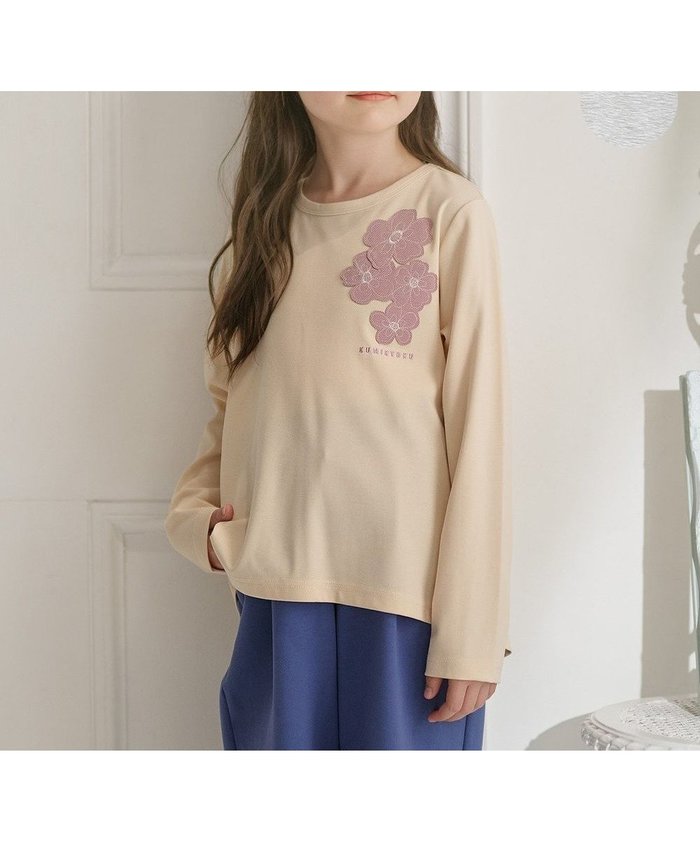 【組曲 / KIDS/KUMIKYOKU】の【110-140㎝】サラリとフラワーモチーフ Tシャツ インテリア・キッズ・メンズ・レディースファッション・服の通販 founy(ファニー) https://founy.com/ ファッション Fashion キッズファッション Fashion for Kids トップス・カットソー Cut & Sew Tops カットソー Cut and Sewn Top フラワー Flower, Floral モチーフ Motif, Design Theme A/W・秋冬 Autumn/Winter |ID: prp329100004843324 ipo3291000000035402734