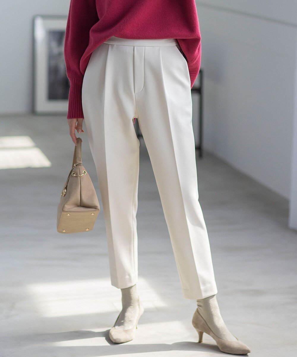 【組曲/KUMIKYOKU】の【暖かい・美シルエット・ストレッチ】バックウォーム テーパードパンツ インテリア・キッズ・メンズ・レディースファッション・服の通販 founy(ファニー) 　ファッション　Fashion　レディースファッション　Fashion for Women　パンツ　Pants & Trousers　バッグ　Bags　ウォーム　Warm Fabric　コンパクト　Compact, Small Size　ジョーゼット　Georgette, Semi-Sheer Fabric　ストレッチ　Stretch, Stretchy Fabric　センター　Center, Center Line　ボンディング　Bonding, Bonded Fabric　A/W・秋冬　Autumn/Winter　エレガント 上品　Elegant　アイボリー系|ID: prp329100004843367 ipo3291000000035928625