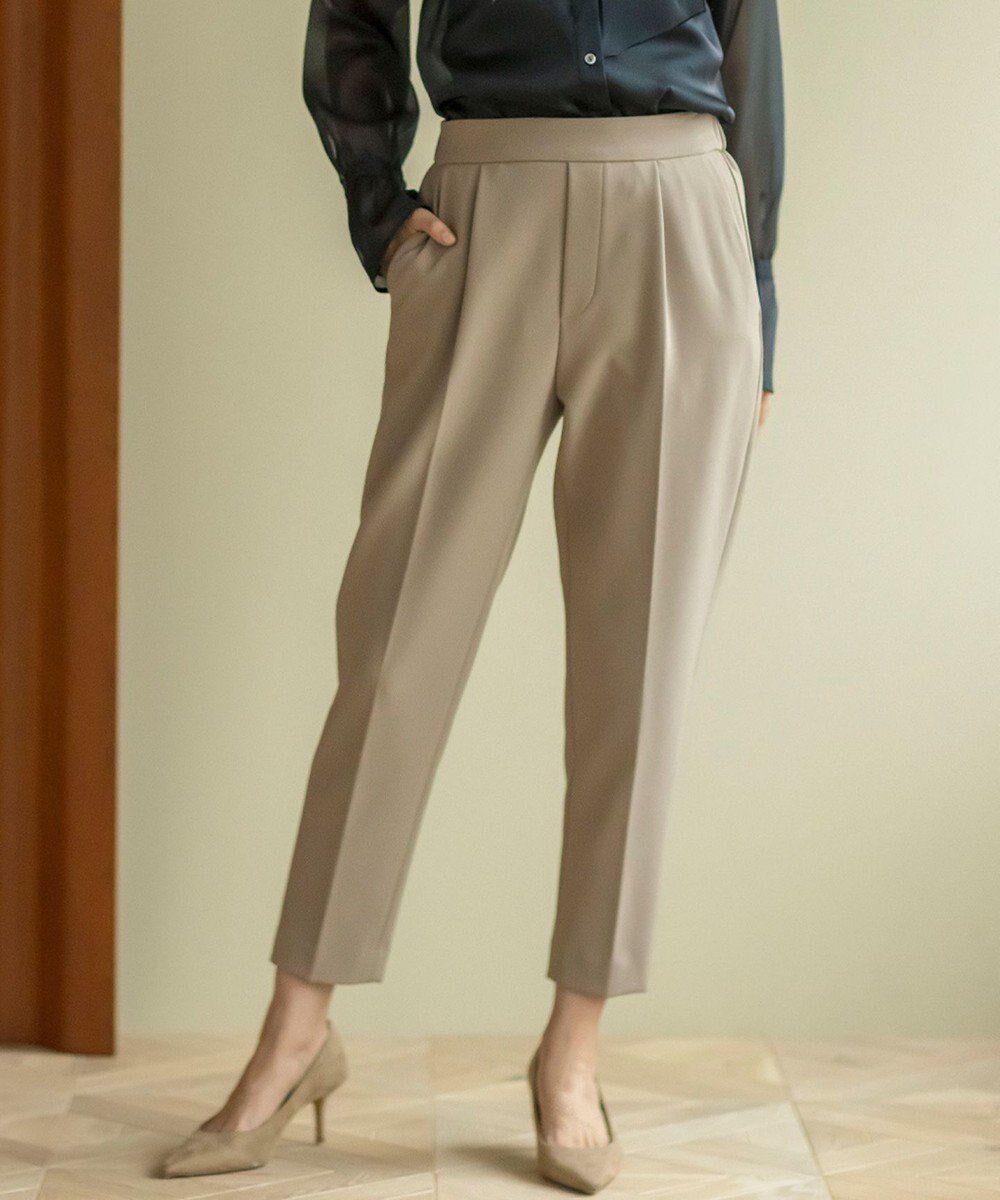 【組曲/KUMIKYOKU】の【暖かい・美シルエット・ストレッチ】バックウォーム テーパードパンツ インテリア・キッズ・メンズ・レディースファッション・服の通販 founy(ファニー) 　ファッション　Fashion　レディースファッション　Fashion for Women　パンツ　Pants & Trousers　バッグ　Bags　ウォーム　Warm Fabric　コンパクト　Compact, Small Size　ジョーゼット　Georgette, Semi-Sheer Fabric　ストレッチ　Stretch, Stretchy Fabric　センター　Center, Center Line　ボンディング　Bonding, Bonded Fabric　A/W・秋冬　Autumn/Winter　エレガント 上品　Elegant　モカブラウン系|ID: prp329100004843367 ipo3291000000035928632