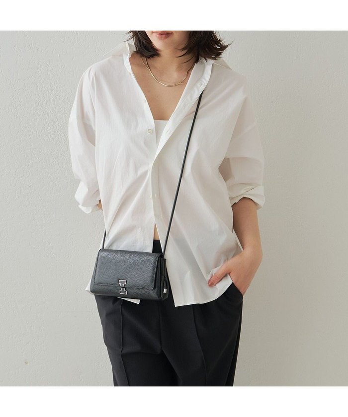 【イアクッチ/IACUCCI】のアバ ウォレットショルダー CERVO インテリア・キッズ・メンズ・レディースファッション・服の通販 founy(ファニー) https://founy.com/ ファッション Fashion レディースファッション Fashion for Women スポーツウェア Functional & Stylish Sportswear アクセサリー Fashion Accessories クラッチ Clutch, Clutch Bag コンパクト Compact, Small Size スポーツ Sports, Activewear スマート Smart, Elegant 財布 Wallet, Purse トラベル Travel, Travel Gear バランス Balance, Style Balance ビッグ Big, Oversized ベスト Vest, Waistcoat ポケット Pocket, Pocket Detail ポーチ Pouch, Small Case メタル Metal, Metal Parts ラップ Wrap, Wrap Design 旅行 Travel |ID: prp329100004843378 ipo3291000000035760570