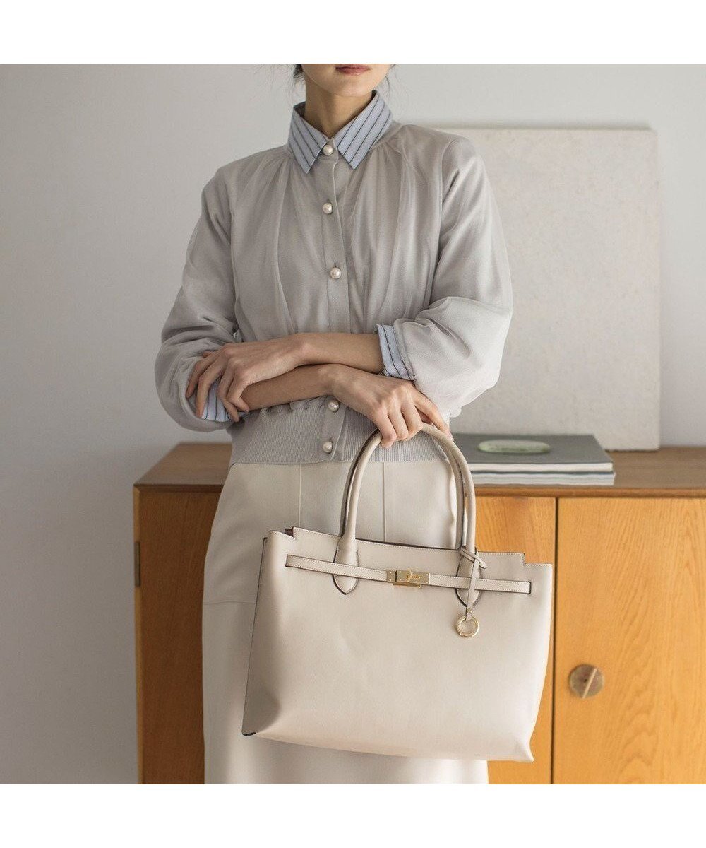 【組曲/KUMIKYOKU】の【A4対応・通勤】ベルトデザイントート バッグ インテリア・キッズ・メンズ・レディースファッション・服の通販 founy(ファニー) 　ファッション　Fashion　レディースファッション　Fashion for Women　バッグ　Bags　ベルト&ウエストマーク　Belts & Waist Accessories　ショルダー　Shoulder, Shoulder Strap　セレモニー　Ceremony　ポケット　Pocket, Pocket Detail　エレガント 上品　Elegant　ビジネス 仕事 通勤　Business / Work / Commuting　ベージュ系|ID: prp329100004843435 ipo3291000000035298602