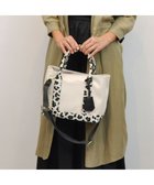 【アンビリオン/UNBILLION】のcachecache ショルダー付きパーテーションキャンバストート 人気、トレンドファッション・服の通販 founy(ファニー) ファッション Fashion レディースファッション Fashion for Women バッグ Bags カラフル Colorful Design キャンバス Canvas, Canvas Fabric ショルダー Shoulder, Shoulder Strap 財布 Wallet, Purse ハンド Hand, Handmade フラップ Flap, Flap Pocket ポーチ Pouch, Small Case ミックス Mix, Mixed Style モチーフ Motif, Design Theme 再入荷 Restock / Back in Stock thumbnail レオ|ID: prp329100004843460 ipo3291000000035603651