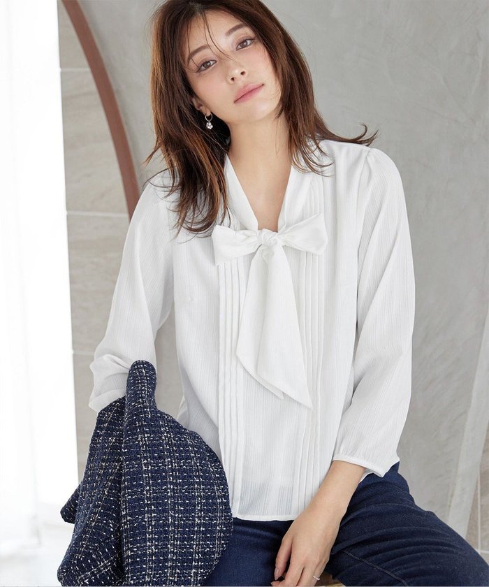 【ティアクラッセ/Tiaclasse】のリボンタイブラウス インテリア・キッズ・メンズ・レディースファッション・服の通販 founy(ファニー) https://founy.com/ ファッション Fashion レディースファッション Fashion for Women トップス・カットソー Cut & Sew Tops シャツ・ブラウス・オフィスカジュアル Elegant Blouses & Button-Ups ウォッシャブル Machine Washable 春 Spring 洗える Machine Washable 秋 Autumn シフォン Chiffon, Lightweight Fabric シューズ Shoes, Footwear ジョーゼット Georgette, Semi-Sheer Fabric ストライプ Stripe, Striped Pattern チュニック Tunic, Long Top ポケット Pocket, Pocket Detail 無地 Plain, Solid Color リボン Ribbon, Bow S/S・春夏 SS, Spring/Summer, Warm Season 再入荷 Restock / Back in Stock 夏 Summer エレガント 上品 Elegant 新作・新入荷 New Arrivals / New In ビジネス 仕事 通勤 Business / Work / Commuting |ID: prp329100004843484 ipo3291000000035763673