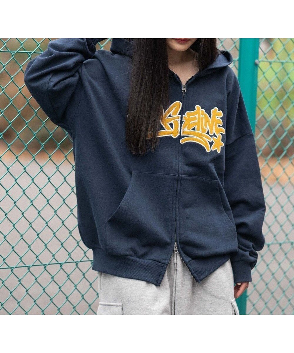 【ウィゴー/WEGO】の【ユニセックス着用ITEM/SMLサイズ展開】グラフィックZIPパーカー インテリア・キッズ・メンズ・レディースファッション・服の通販 founy(ファニー) 　ファッション　Fashion　レディースファッション　Fashion for Women　トップス・カットソー　Cut & Sew Tops　レディースパーカー・カジュアルフーディー　Casual Hoodies & Sweatshirts　春　Spring　秋　Autumn　カーゴパンツ　Cargo Pants, Utility Pants　キャップ　Cap, Baseball Cap　グラフィック　Graphic, Graphic Design　コンパクト　Compact, Small Size　ショート　Short, Short Length　スニーカー　Sneakers, Trainers　スマホ　Smartphone, Mobile Device　デニム　Denim, Jeans Material　バランス　Balance, Style Balance　パターン　Pattern, Design Print　パーカー　Hoodie, Parka　フロント　Front, Front Design　羽織　Haori, Light Jacket　メンズ　Men's, Menswear　ワイド　Wide, Wide Fit　冬　Winter / This Winter　S/S・春夏　SS, Spring/Summer, Warm Season　おすすめ　Recommended / Our Picks　夏　Summer　ネイビー|ID: prp329100004843546 ipo3291000000035604089