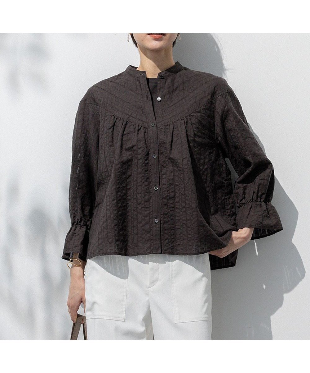 【23区/NIJYUSANKU】の【洗える】カラミ ストライプ 切り替え ブラウス インテリア・キッズ・メンズ・レディースファッション・服の通販 founy(ファニー) 　ファッション　Fashion　レディースファッション　Fashion for Women　トップス・カットソー　Cut & Sew Tops　シャツ・ブラウス・オフィスカジュアル　Elegant Blouses & Button-Ups　2025年　2025　2025春夏・S/S　Spring/Summer 2025 SS25　オレンジ　Orange　ギャザー　Gathered, Ruffled　コンパクト　Compact, Small Size　ストライプ　Stripe, Striped Pattern　フレア　Flare, Flared　ペプラム　Peplum, Flared Hem　ミックス　Mix, Mixed Style　リネン　Linen, Linen Fabric　夏　Summer　春　Spring　S/S・春夏　SS, Spring/Summer, Warm Season　洗える　Machine Washable　透かし　Cut-Out, Lacework　ダークブラウン系|ID: prp329100004843591 ipo3291000000035301981