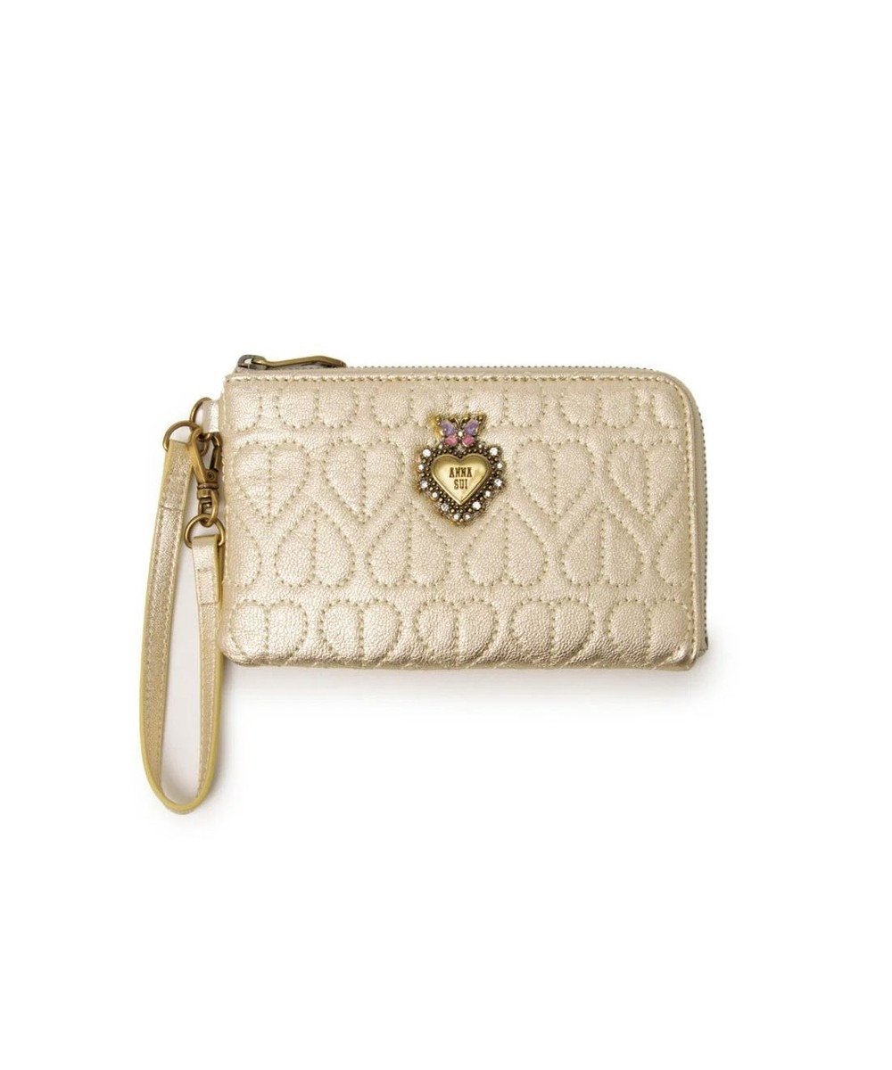 【アナスイ/ANNA SUI】のドリーミー マルチケース インテリア・キッズ・メンズ・レディースファッション・服の通販 founy(ファニー) ファッション Fashion レディースファッション Fashion for Women ミニ財布・二つ折り財布 Wallets & Card Cases キルティング Quilted, Quilting クラシック Classic, Timeless Style 財布 Wallet, Purse 定番 Standard, Basic Item バタフライ Butterfly, Butterfly Motif フェミニン Feminine, Girly ブローチ Brooch, Pin Brooch エレガント 上品 Elegant ギフト プレゼント Gift / Present ゴールド|ID: prp329100004843611 ipo3291000000035302306