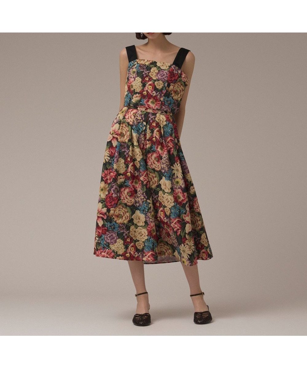 【グレース コンチネンタル/GRACE CONTINENTAL】のアンティークフラワータックスカート インテリア・キッズ・メンズ・レディースファッション・服の通販 founy(ファニー) 　ファッション　Fashion　レディースファッション　Fashion for Women　スカート　Skirts　アンティーク　Antique-Inspired　セットアップ　Set-Up, Coordinated Outfit　バランス　Balance, Style Balance　フラワー　Flower, Floral　フレア　Flare, Flared　モノトーン　Monotone, Black and White　夏　Summer　春　Spring　S/S・春夏　SS, Spring/Summer, Warm Season　レッド|ID: prp329100004843759 ipo3291000000035524732