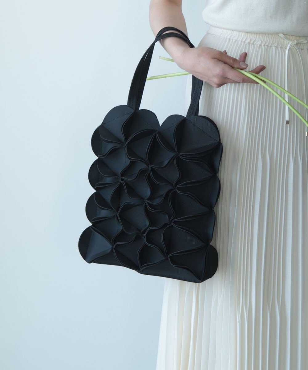 【自由区/JIYU-KU】の【ELEMOOD】BLOSSOMシリーズ フラワーモチーフバッグ インテリア・キッズ・メンズ・レディースファッション・服の通販 founy(ファニー) ファッション Fashion レディースファッション Fashion for Women バッグ Bags パターン Pattern, Design Print ミックス Mix, Mixed Style モダン Modern, Contemporary ブラック|ID: prp329100004843830 ipo3291000000035467704