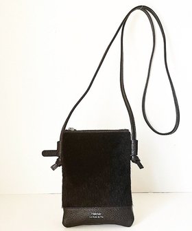 【エクエル ル スティル デヴィ/Hekher Le Style de Vie】の【日本製】ハラコ×シュリンクレザー スマートフォンポシェット 人気、トレンドファッション・服の通販 founy(ファニー) ファッション Fashion レディースファッション Fashion for Women ショルダー Shoulder, Shoulder Strap 財布 Wallet, Purse トレンド Trend, Trending Now ハンド Hand, Handmade パターン Pattern, Design Print フィット Fit, Slim Fit ポケット Pocket, Pocket Detail レオパード Leopard, Animal Print 日本製 Made In Japan |ID:prp329100004843849