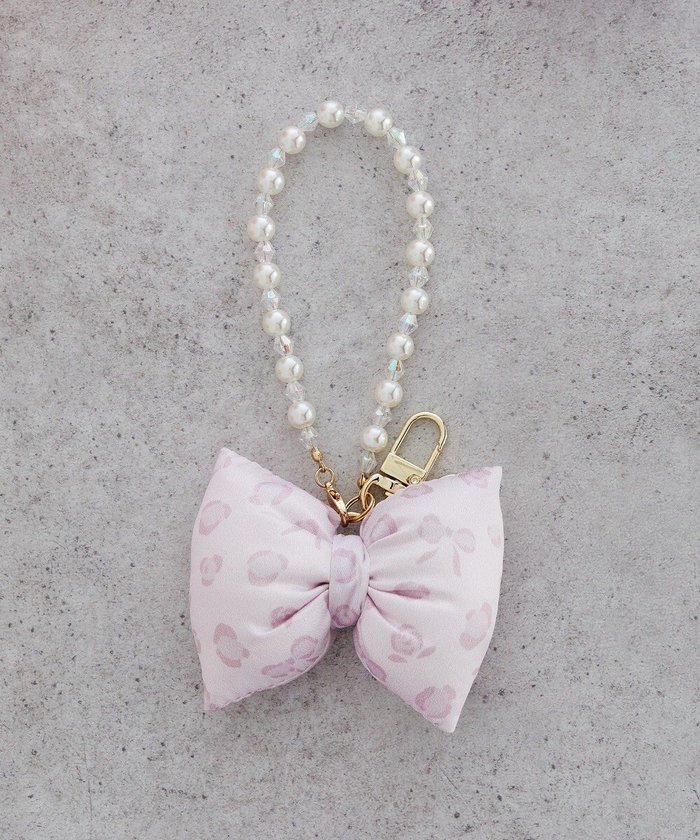 【メゾンドフルール/Maison de FLEUR】のリボンレオパードパールストラップ インテリア・キッズ・メンズ・レディースファッション・服の通販 founy(ファニー) https://founy.com/ ファッション Fashion レディースファッション Fashion for Women アクセサリー Fashion Accessories チェーン Chain, Chain Strap チャーム Charm, Pendant トレンド Trend, Trending Now パール Pearl, Pearl Accent モチーフ Motif, Design Theme ラップ Wrap, Wrap Design リボン Ribbon, Bow レオパード Leopard, Animal Print ローズ Rose, Rose Motif |ID: prp329100004844191 ipo3291000000036201310