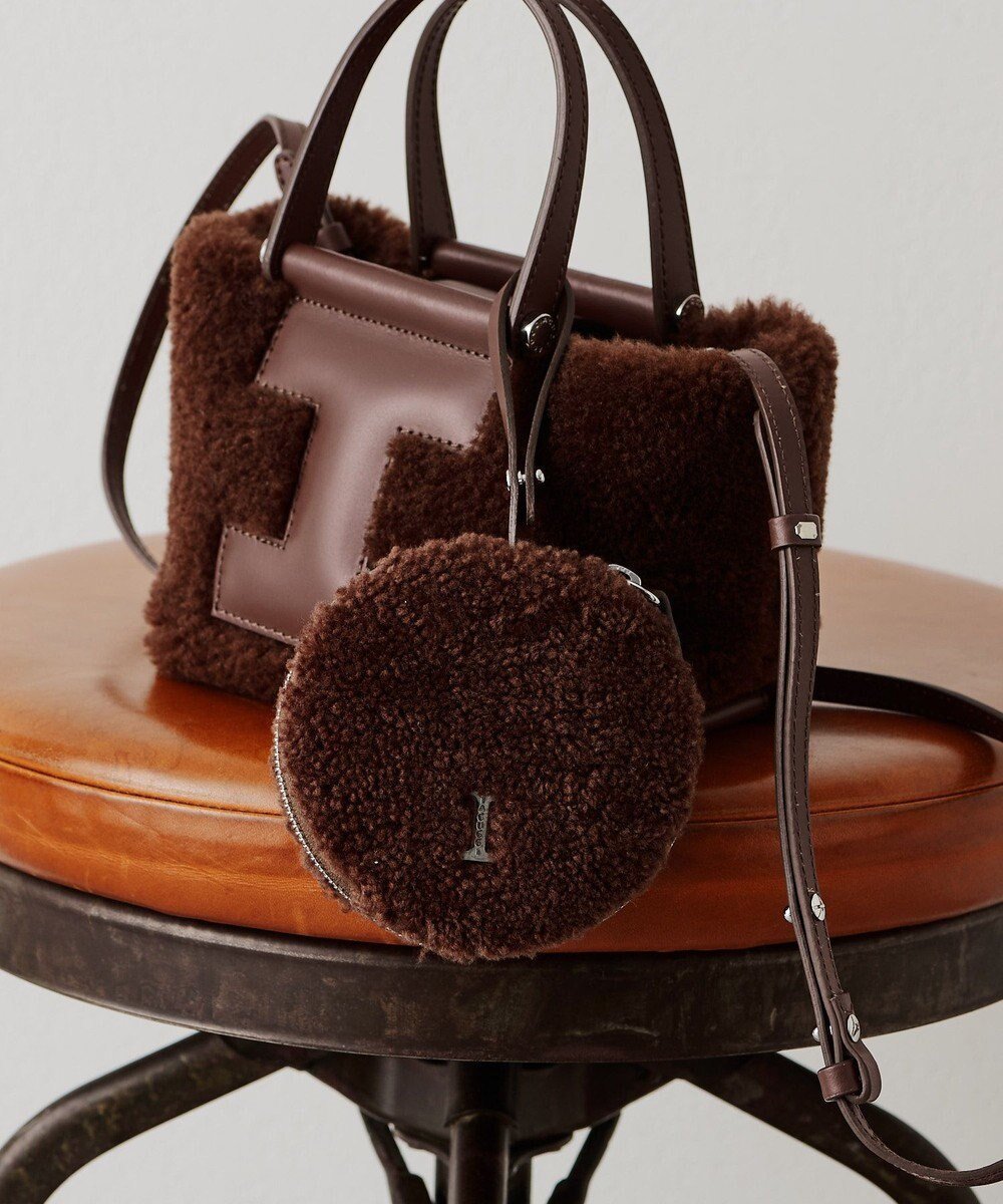 【イアクッチ/IACUCCI】のボッコノット MONTONE/RUGA インテリア・キッズ・メンズ・レディースファッション・服の通販 founy(ファニー) ファッション Fashion レディースファッション Fashion for Women スポーツウェア Functional & Stylish Sportswear アクセサリー Fashion Accessories コイン Coin, Coin Design スポーツ Sports, Activewear チャーム Charm, Pendant 人気 Popular, Best Seller フロント Front, Front Design ポーチ Pouch, Small Case ムートン Shearling, Mouton メタル Metal, Metal Parts ラグジュアリー Luxury, Elegant ラップ Wrap, Wrap Design リップ Lip, Lip Motif ワンポイント One Point, Statement Accent 冬 Winter / This Winter A/W・秋冬 Autumn/Winter おすすめ Recommended / Our Picks ギフト プレゼント Gift / Present 2025年 2025 2025-2026秋冬・A/W Autumn/Winter 2025–26 AW25–26 ブラウン|ID: prp329100004844302 ipo3291000000035312142