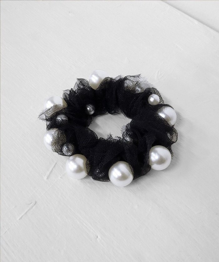 【ティアクラッセ/Tiaclasse】の【選べる2TYPE】パール付きゴム&シュシュ インテリア・キッズ・メンズ・レディースファッション・服の通販 founy(ファニー) https://founy.com/ ファッション Fashion レディースファッション Fashion for Women シュシュ&ヘアアクセ/ヘアアレンジ Scrunchies & Hair Accessories アクセサリー Fashion Accessories カーディガン Cardigan, Knitwear チュニック Tunic, Long Top チュール Tulip, Tulip Motif パール Pearl, Pearl Accent 楽ちん Easy Fit, Comfortable 再入荷 Restock / Back in Stock エレガント 上品 Elegant セレモニー Ceremony 入学式 Entrance Ceremony 新作・新入荷 New Arrivals / New In |ID: prp329100004844782 ipo3291000000035519816