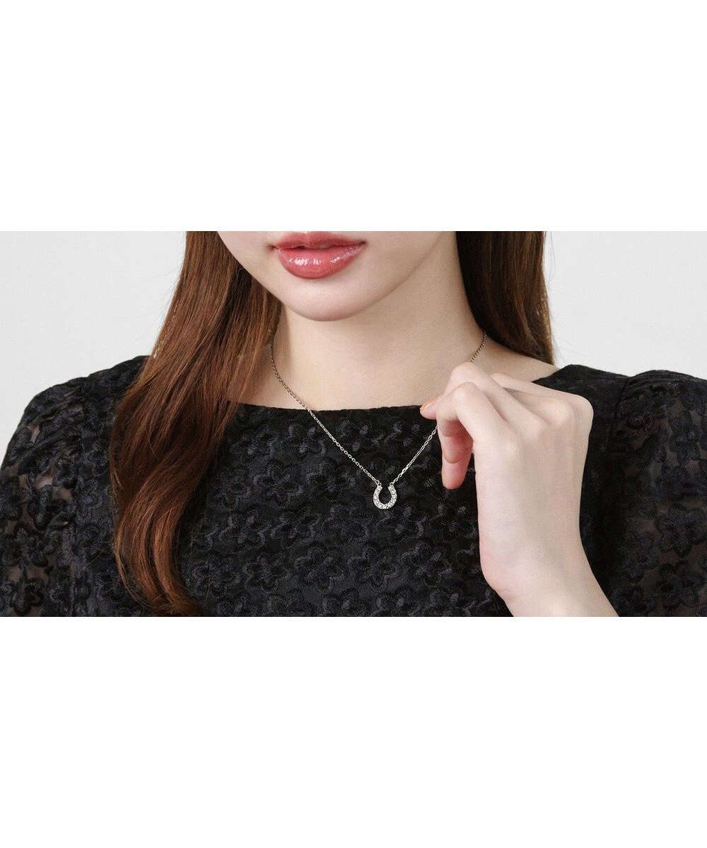 【トッカ/TOCCA】のHORSE SHOE REVERSIBLE NECKLACE ネックレス インテリア・キッズ・メンズ・レディースファッション・服の通販 founy(ファニー) 　ファッション　Fashion　レディースファッション　Fashion for Women　ジュエリー　Jewelry　ネックレス　Necklaces & Pendants　2024年　2024　2024-2025秋冬・A/W　Autumn/Winter 2024–25 AW24–25　冬　Winter / This Winter　おすすめ　Recommended / Our Picks　アクセサリー　Fashion Accessories　ギフト プレゼント　Gift / Present　シンプル　Simple, Minimal　ジュエリー　Jewelry, Accessories　チェーン　Chain, Chain Strap　デコルテ　Décolleté, Neckline　ネックレス　Necklace, Pendant Necklace　バランス　Balance, Style Balance　ビジュー　Bijou, Jewel-like Accent　モチーフ　Motif, Design Theme　リバーシブル　Reversible, Two-Sided　リュクス　Luxury, Elegant, High-End, Chic　エレガント 上品　Elegant　A/W・秋冬　Autumn/Winter　シルバー系|ID: prp329100004844848 ipo3291000000035324396