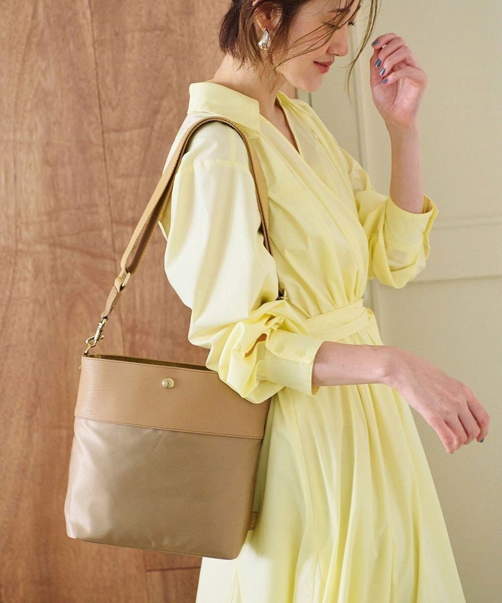 【トプカピ/TOPKAPI】の【Breath TOPKAPI】RIPPLE リプル ナイロン コンビ ベルト デザイン ショルダー バッグ インテリア・キッズ・メンズ・レディースファッション・服の通販 founy(ファニー) 　ファッション　Fashion　レディースファッション　Fashion for Women　バッグ　Bags　ベルト&ウエストマーク　Belts & Waist Accessories　クール　Cool, Chic　コンビ　Combo, Combination Style　軽量　Lightweight, Ultra Light　ショルダー　Shoulder, Shoulder Strap　スタイリッシュ　Stylish, Fashionable　スマート　Smart, Elegant　人気　Popular, Best Seller　ポケット　Pocket, Pocket Detail　旅行　Travel　ベージュ|ID: prp329100004844854 ipo3291000000036250510