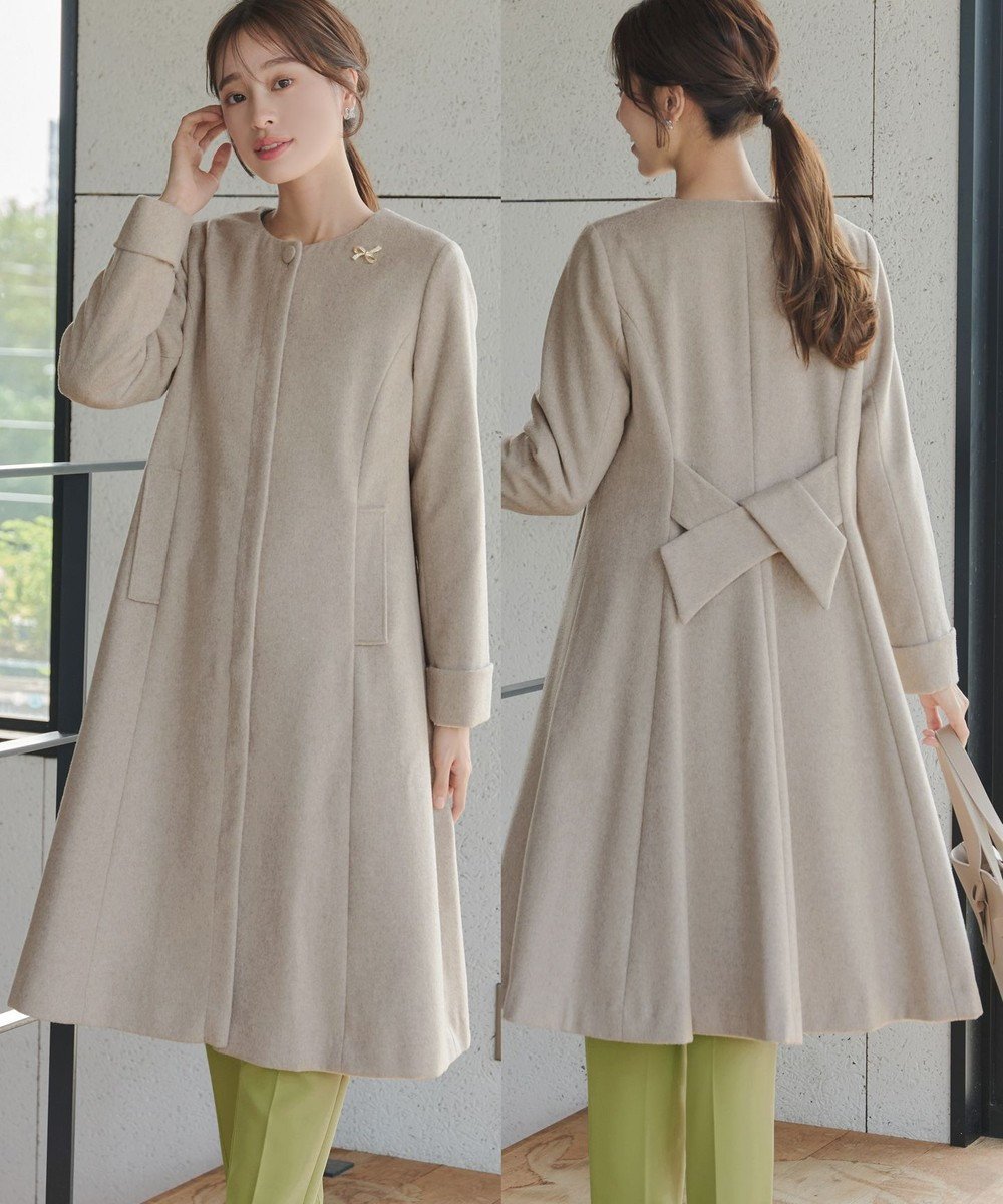 【ティアクラッセ/Tiaclasse】の【ウール混】ノーカラーバックリボンウールコート インテリア・キッズ・メンズ・レディースファッション・服の通販 founy(ファニー) ファッション Fashion レディースファッション Fashion for Women アウター Coat / Outerwear Collection コート・ロングコート・ピーコート Long Coats, Peacoats & More レディースジャケット・軽アウター Jackets アクセサリー Fashion Accessories シューズ Shoes, Footwear シンプル Simple, Minimal ジャケット Jacket, Outerwear フェミニン Feminine, Girly フレア Flare, Flared フロント Front, Front Design ポケット Pocket, Pocket Detail リボン Ribbon, Bow A/W・秋冬 Autumn/Winter 再入荷 Restock / Back in Stock おすすめ Recommended / Our Picks エレガント 上品 Elegant 新作・新入荷 New Arrivals / New In グレージュ|ID: prp329100004844992 ipo3291000000035520026