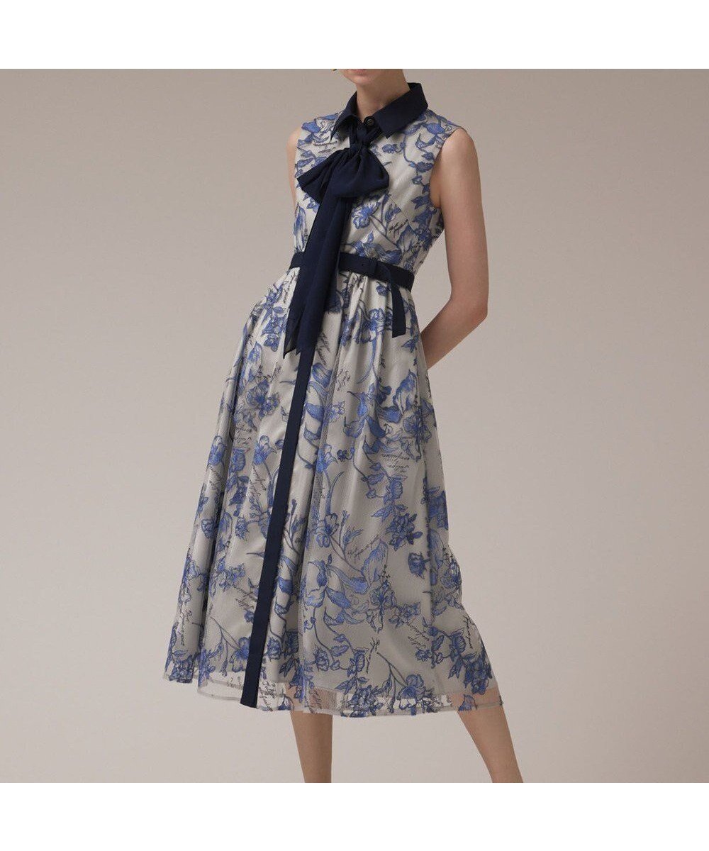 【グレース コンチネンタル/GRACE CONTINENTAL】のフラワー刺繍ボウタイドレス インテリア・キッズ・メンズ・レディースファッション・服の通販 founy(ファニー) 　ファッション　Fashion　レディースファッション　Fashion for Women　ワンピース　Dresses　フォーマル・パーティードレス・結婚式用ドレス　Elegant & Casual Dresses　クラシック　Classic, Timeless Style　ドレス　Dress, One-Piece　ノースリーブ　Sleeveless, No-Sleeve　フラワー　Flower, Floral　ボウタイ　Bow Tie, Neck Bow　A/W・秋冬　Autumn/Winter　エレガント 上品　Elegant　ブルー|ID: prp329100004845630 ipo3291000000036278479