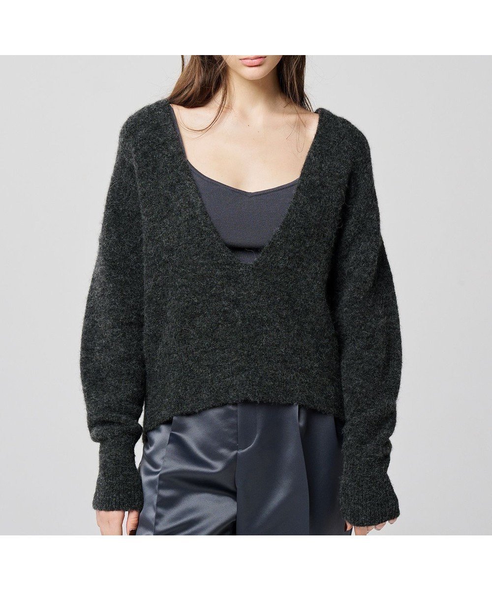【アンクレイヴ/uncrave】のアルパカニット 深Vネック トップス(uncrave WHITE) インテリア・キッズ・メンズ・レディースファッション・服の通販 founy(ファニー) 　ファッション　Fashion　レディースファッション　Fashion for Women　トップス・カットソー　Cut & Sew Tops　ニット　Knit Tops & Sweaters　Vネックトップス　V-Neck Tops / V-Cut Neckline Shirts　キャミソール　Camisole, Spaghetti Strap Top　シアー　Sheer, See-Through　ストレッチ　Stretch, Stretchy Fabric　セーター　Sweater, Knitwear　タンク　Tank Top, Sleeveless Top　デコルテ　Décolleté, Neckline　ルーズ　Loose, Oversized　A/W・秋冬　Autumn/Winter　チャコール|ID: prp329100004845746 ipo3291000000035342347