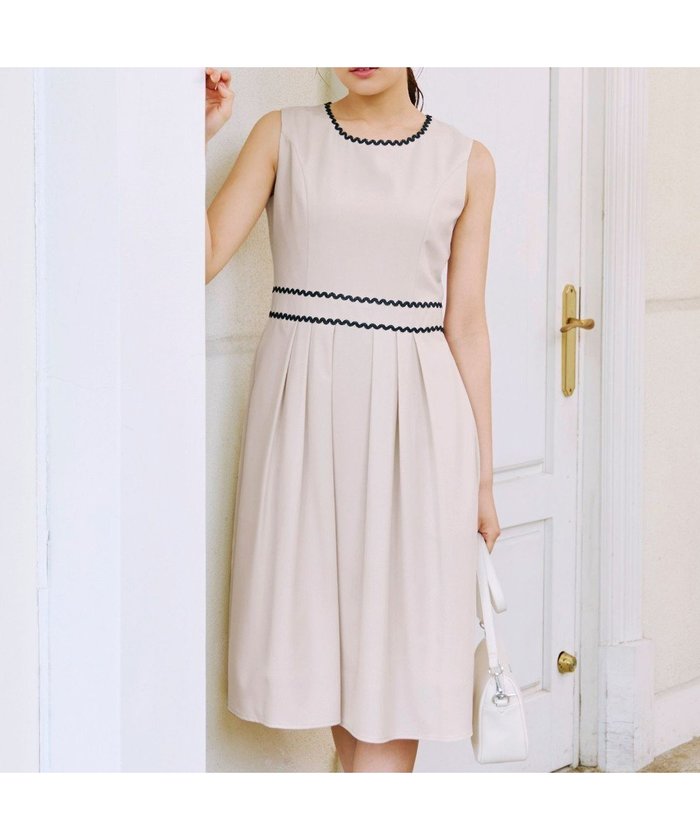 【ティアクラッセ/Tiaclasse】の【洗える】配色スカラップレースワンピース インテリア・キッズ・メンズ・レディースファッション・服の通販 founy(ファニー) https://founy.com/ ファッション Fashion レディースファッション Fashion for Women ワンピース Dresses アクセサリー Fashion Accessories ウォッシャブル Machine Washable 春 Spring 洗える Machine Washable 秋 Autumn カーディガン Cardigan, Knitwear スカラップ Scallop, Scalloped Edge チュニック Tunic, Long Top ノースリーブ Sleeveless, No-Sleeve フレア Flare, Flared ベーシック Basic, Essential ポケット Pocket, Pocket Detail 羽織 Haori, Light Jacket ラウンド Round, Round Neck レース Lace, Lace Fabric S/S・春夏 SS, Spring/Summer, Warm Season 再入荷 Restock / Back in Stock おすすめ Recommended / Our Picks 夏 Summer エレガント 上品 Elegant 入学式 Entrance Ceremony 卒業式 Graduation Ceremony 新作・新入荷 New Arrivals / New In 二次会 After Party |ID: prp329100004845782 ipo3291000000035870490