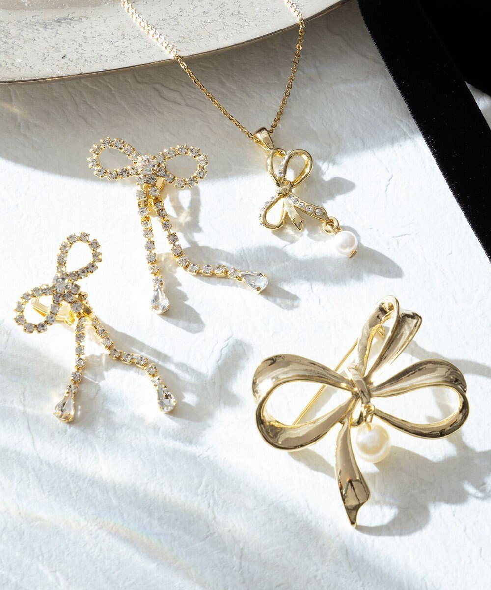 【組曲/KUMIKYOKU】のリボンパールブローチ 人気、トレンドファッション・服の通販 founy(ファニー) 　ファッション　Fashion　レディースファッション　Fashion for Women　アクセサリー　Fashion Accessories　アシンメトリー　Asymmetrical Style　シンプル　Simple, Minimal　セレモニー　Ceremony　パール　Pearl, Pearl Accent　ブローチ　Brooch, Pin Brooch　メタル　Metal, Metal Parts　リボン　Ribbon, Bow　エレガント 上品　Elegant　 other-1|ID: prp329100004846400 ipo3291000000035713382