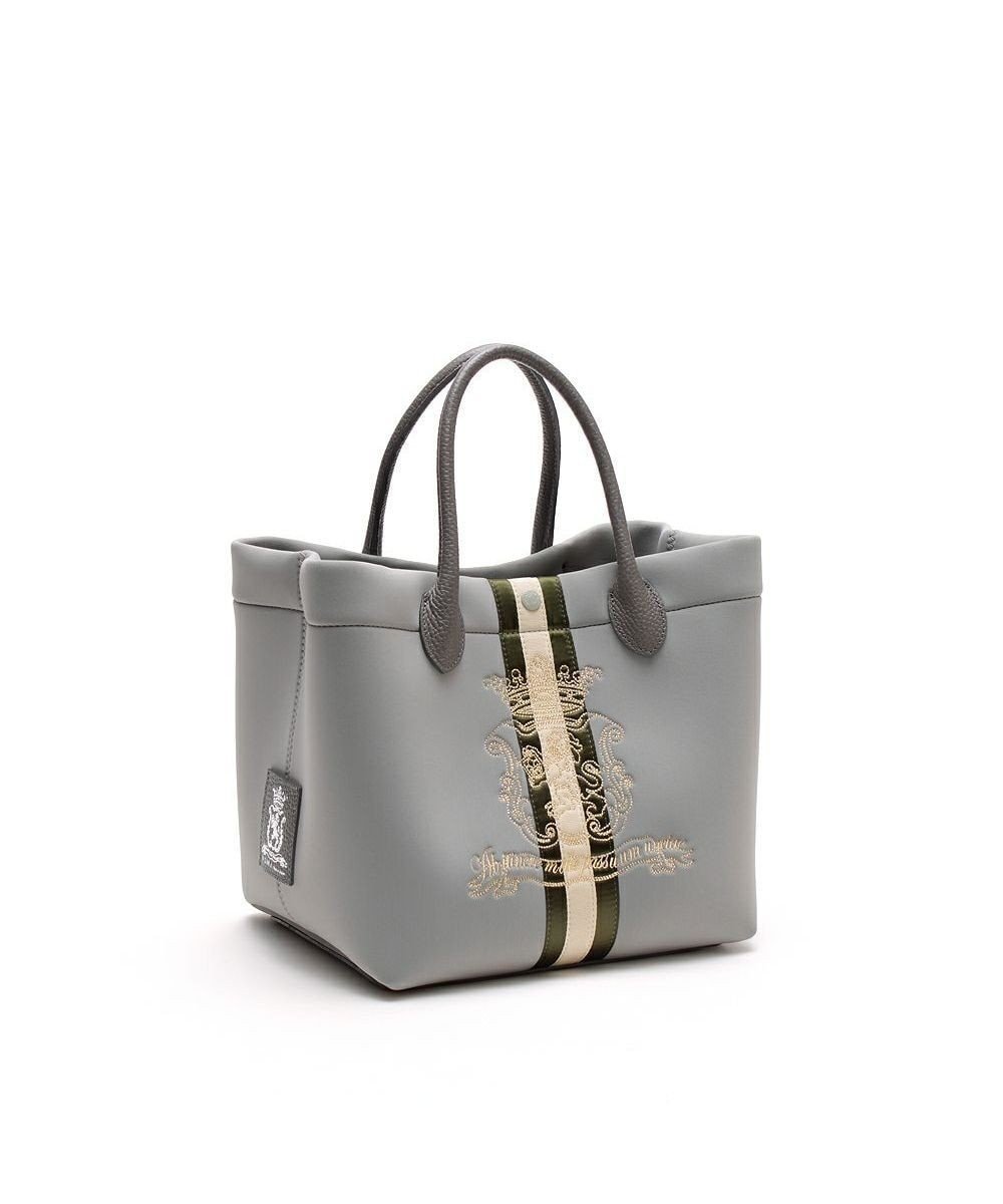 【アクセソワドゥマドモワゼルジャップ/A.D.M.J】の【魔法の様に軽い】イタリアンファブリック/マジックライト/センターリボントートM インテリア・キッズ・メンズ・レディースファッション・服の通販 founy(ファニー) 　ファッション　Fashion　レディースファッション　Fashion for Women　バッグ　Bags　サテン　Satin, Glossy Fabric　スーツ　Suit, Formalwear　センター　Center, Center Line　ダブル　Double, Double-Breasted　フォーム　Form　ポケット　Pocket, Pocket Detail　ポーチ　Pouch, Small Case　モチーフ　Motif, Design Theme　リボン　Ribbon, Bow　グリス|ID: prp329100004846595 ipo3291000000035988493