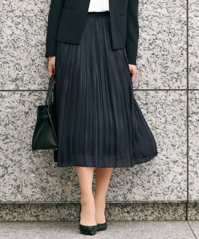 【23区/NIJYUSANKU】の【洗える】シャイニープリーツ スカート インテリア・キッズ・メンズ・レディースファッション・服の通販 founy(ファニー) https://founy.com/ ファッション Fashion レディースファッション Fashion for Women スカート Skirts プリーツスカート / 上品フェミニンスタイル Pleated Skirts シャイニー Shiny, Glossy Finish セレモニー Ceremony トレンド Trend, Trending Now フレア Flare, Flared プリーツ Pleats, Pleated 夏 Summer S/S・春夏 SS, Spring/Summer, Warm Season 洗える Machine Washable A/W・秋冬 Autumn/Winter |ID: prp329100004846748 ipo3291000000035767868