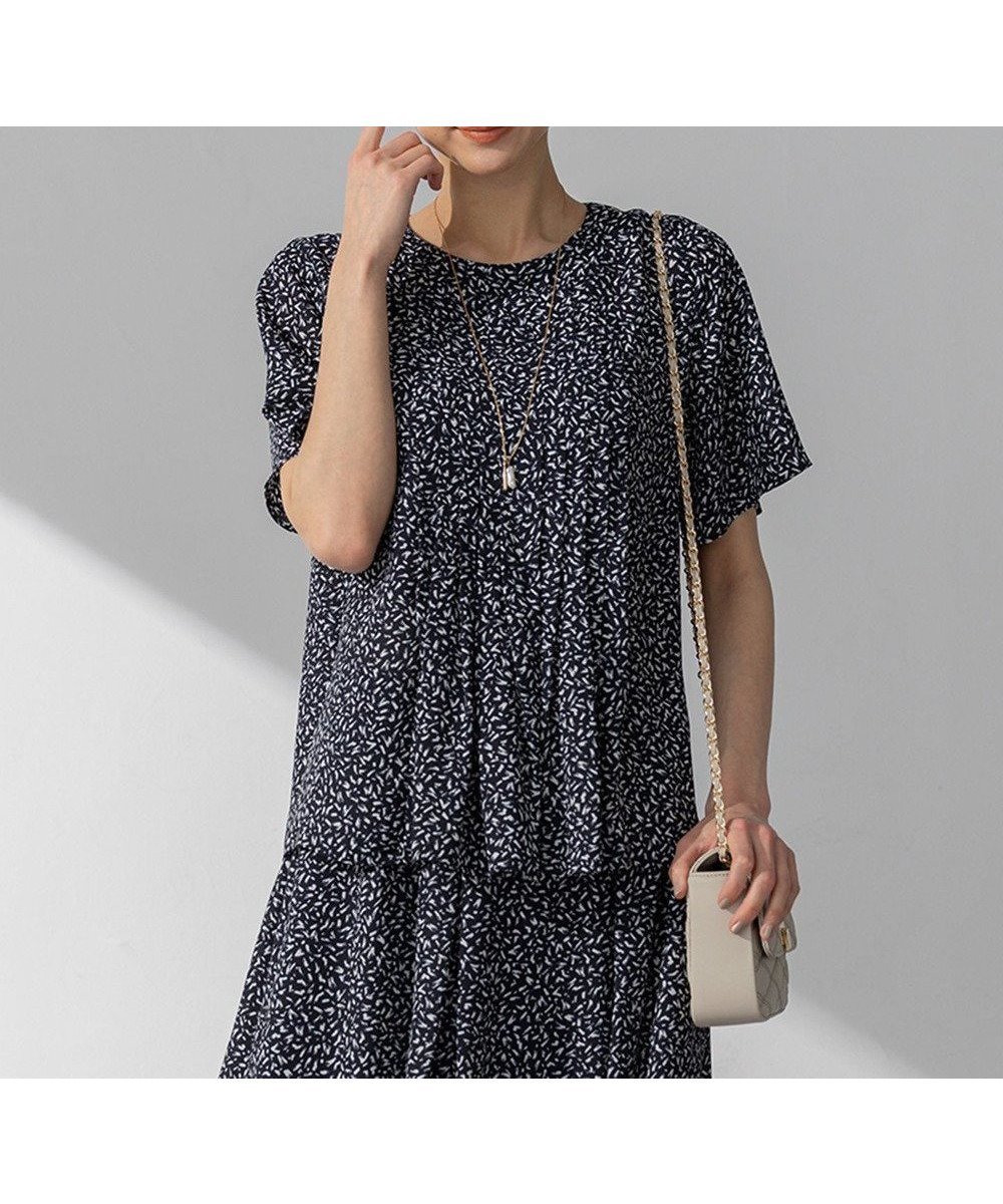 【23区/NIJYUSANKU】の【接触冷感/吸水速乾】ペインティングプリント ブラウス インテリア・キッズ・メンズ・レディースファッション・服の通販 founy(ファニー) ファッション Fashion レディースファッション Fashion for Women トップス・カットソー Cut & Sew Tops シャツ・ブラウス・オフィスカジュアル Elegant Blouses & Button-Ups オケージョン Occasion Wear 春 Spring 吸水 Absorbent, Quick-Dry ジャケット Jacket, Outerwear ドレープ Drape, Draping Fabric フレア Flare, Flared プリント Print, Printed Pattern S/S・春夏 SS, Spring/Summer, Warm Season おすすめ Recommended / Our Picks 夏 Summer ビジネス 仕事 通勤 Business / Work / Commuting 2025年 2025 2025春夏・S/S Spring/Summer 2025 SS25 ネイビー系|ID: prp329100004846846 ipo3291000000035844026