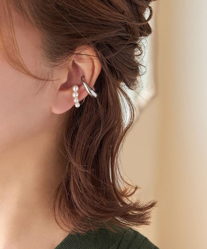 【フィービィー/phoebe】の〈シリーズ累計販売10000点突破!〉ドレッシングパールイヤーカフ シルバー インテリア・キッズ・メンズ・レディースファッション・服の通販 founy(ファニー) https://founy.com/ ファッション Fashion レディースファッション Fashion for Women ジュエリー Jewelry ファッションリング Fashion Rings イヤリング・フープ・ドロップタイプ Hoop, Drop & Clip Earrings おすすめ Recommended / Our Picks アクセサリー Fashion Accessories イヤリング Earrings シルバー Silver, Metallic Silver セレモニー Ceremony トレンド Trend, Trending Now パール Pearl, Pearl Accent フォーマル Formal, Dressy メタル Metal, Metal Parts 人気 Popular, Best Seller |ID: prp329100004846951 ipo3291000000035930016