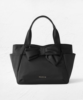 【トッカ/TOCCA】 【大人百花掲載】KNOT IN HEART NYLONTOTE M トートバッグ M人気、トレンドファッション・服の通販 founy(ファニー) ファッション Fashion レディースファッション Fashion for Women バッグ Bags アシンメトリー Asymmetrical Style ジップ Zip, Zipper 財布 Wallet, Purse フェミニン Feminine, Girly フォルム Silhouette, Form ポケット Pocket, Pocket Detail マグネット Magnet, Magnetic Closure リボン Ribbon, Bow S/S・春夏 SS, Spring/Summer, Warm Season おすすめ Recommended / Our Picks 夏 Summer セレモニー Ceremony ビジネス 仕事 通勤 Business / Work / Commuting 2025年 2025 2025春夏・S/S Spring/Summer 2025 SS25 |ID:prp329100004847297