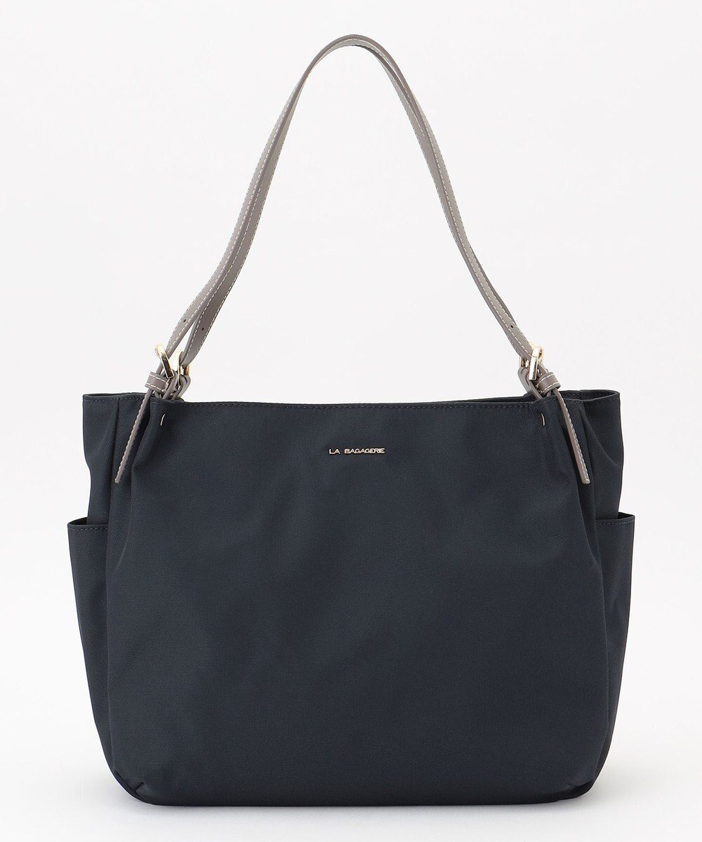 【ラ バガジェリー/LA BAGAGERIE】のポリエステルキャンバス A4トート インテリア・キッズ・メンズ・レディースファッション・服の通販 founy(ファニー) ファッション Fashion レディースファッション Fashion for Women バッグ Bags キャンバス Canvas, Canvas Fabric 軽量 Lightweight, Ultra Light シンプル Simple, Minimal スマート Smart, Elegant 定番 Standard, Basic Item 人気 Popular, Best Seller ポケット Pocket, Pocket Detail リネン Linen, Linen Fabric 旅行 Travel ビジネス 仕事 通勤 Business / Work / Commuting ネイビー|ID: prp329100004847310 ipo3291000000036085094